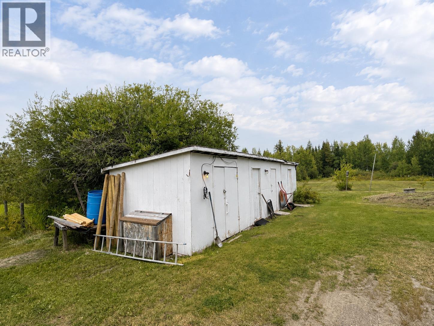 1075 Falcon Road Property Photo 20