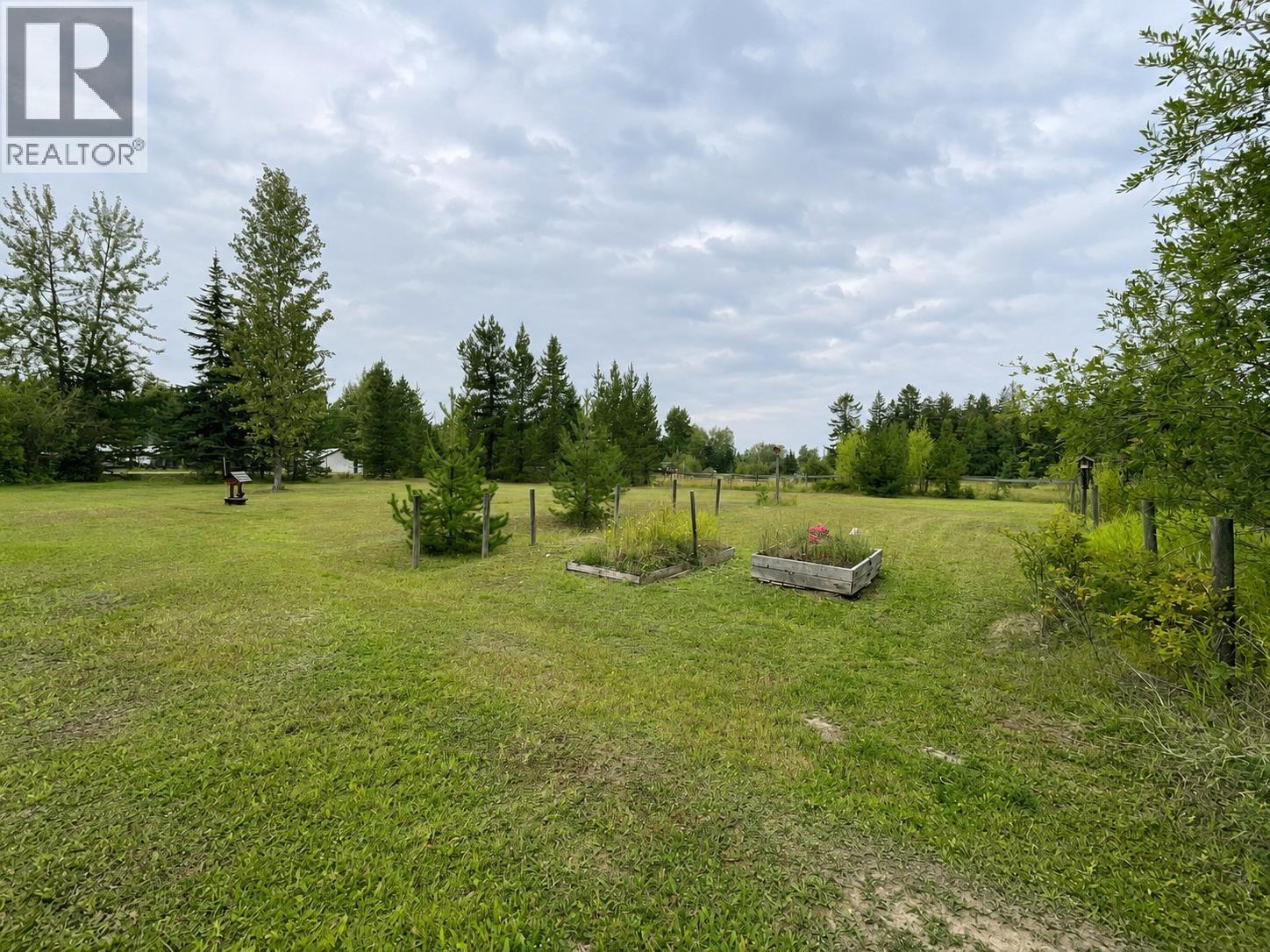 1075 Falcon Road Property Photo 22