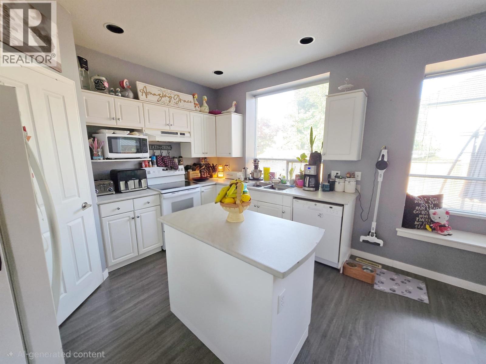 2646 Thames Crescent Property Photo 6