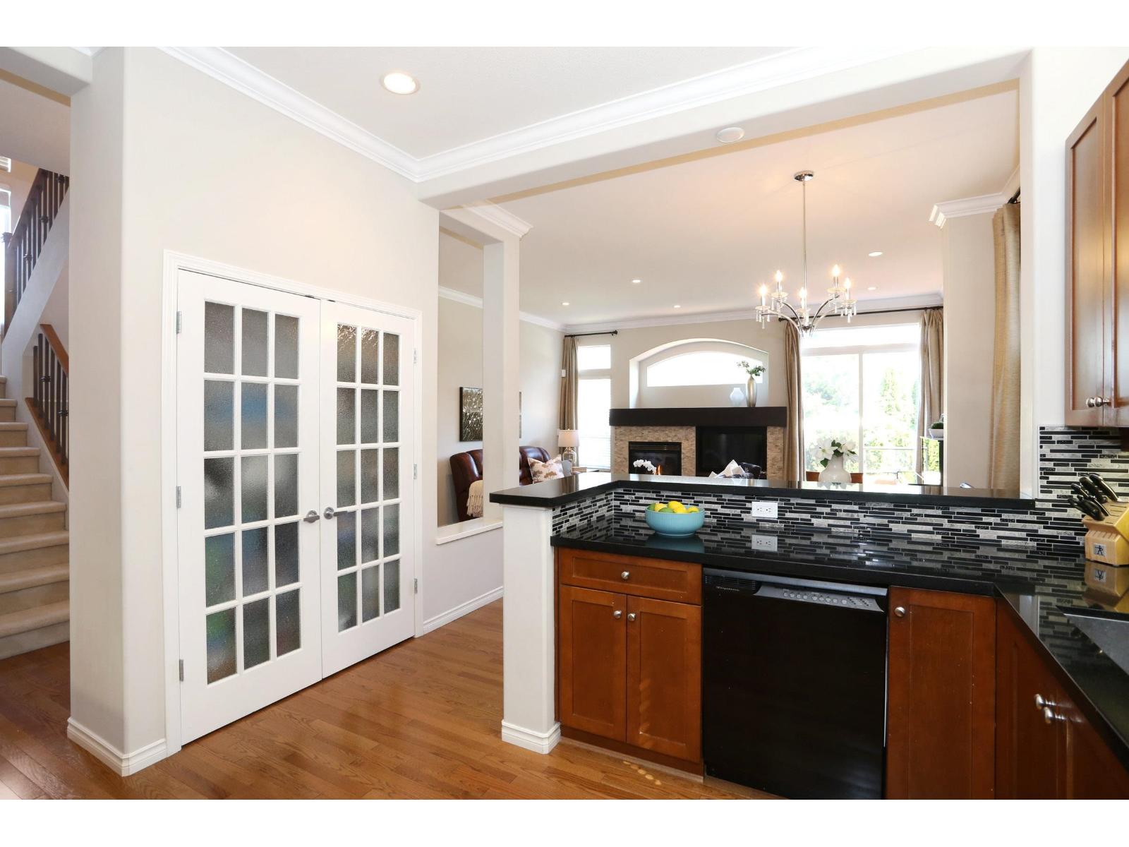 15319 36 Avenue Property Photo 10