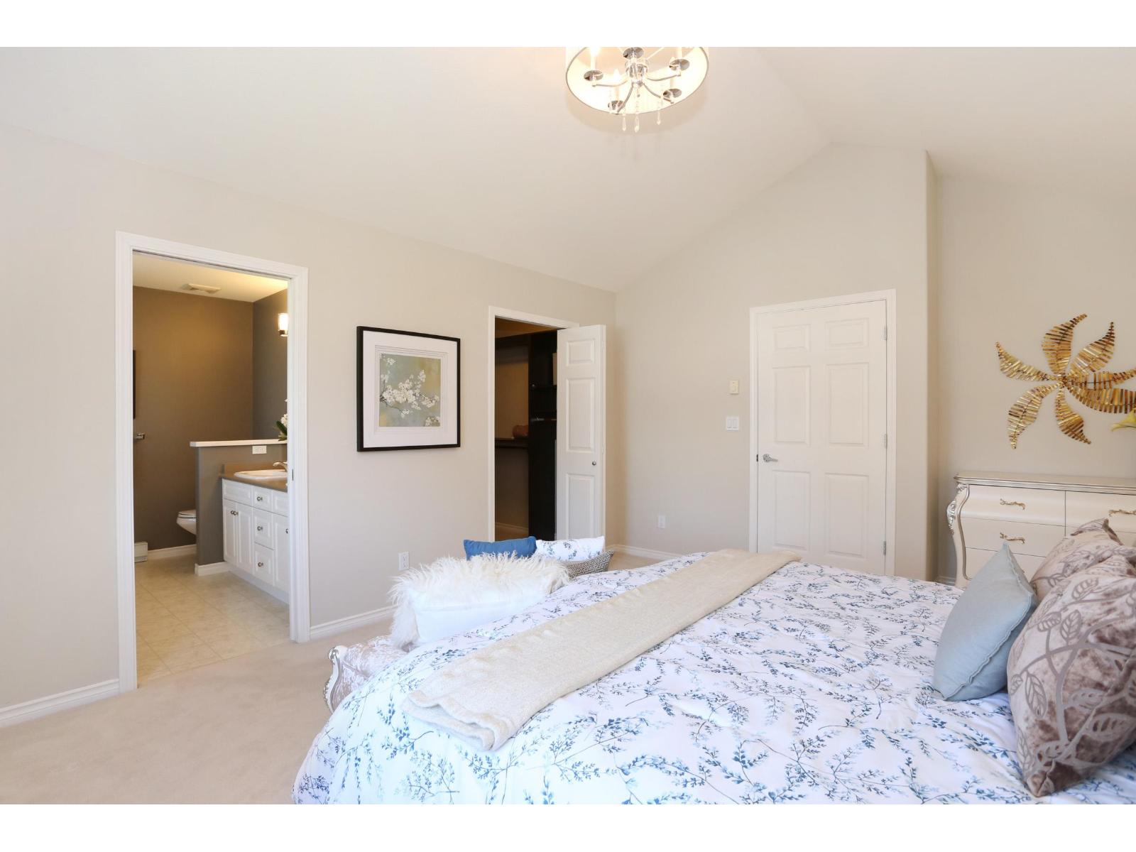 15319 36 Avenue Property Photo 12