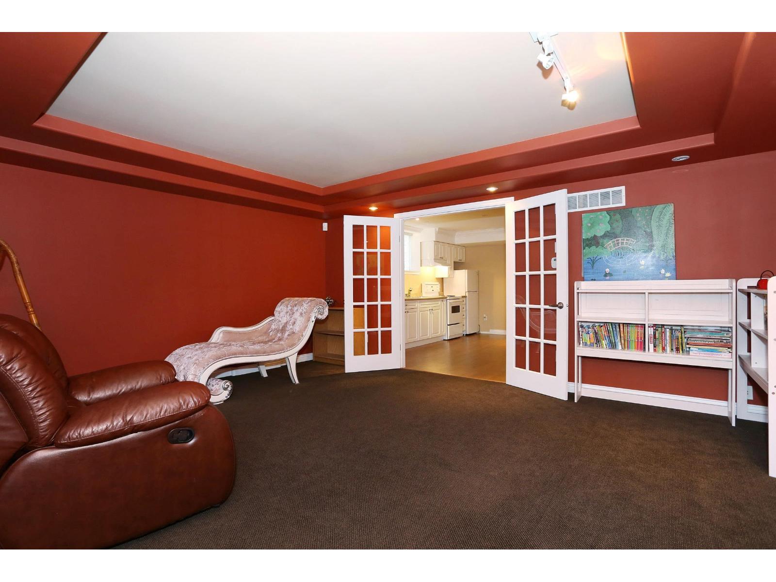15319 36 Avenue Property Photo 16
