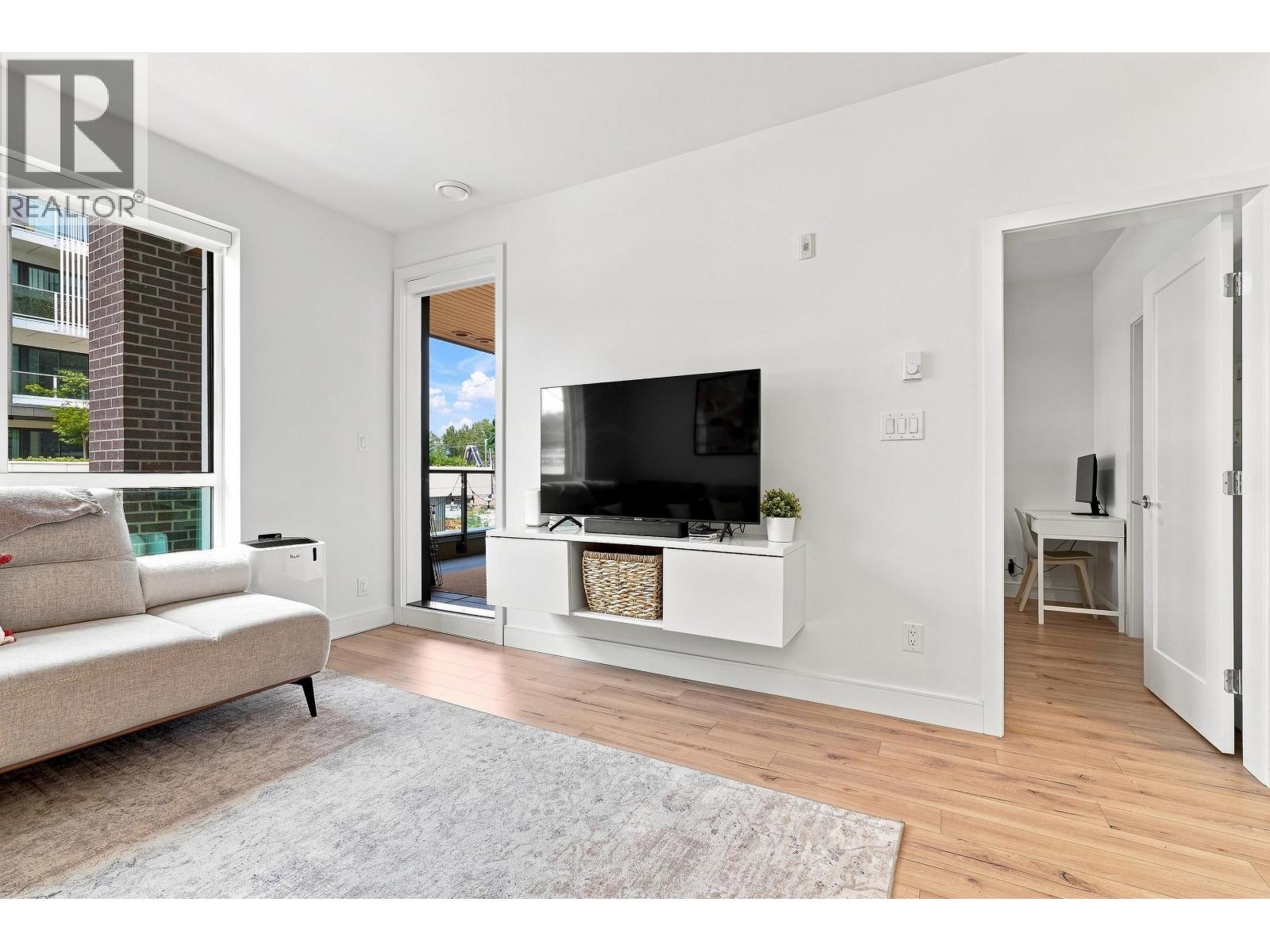 211 3131 Murray Street Property Photo 4