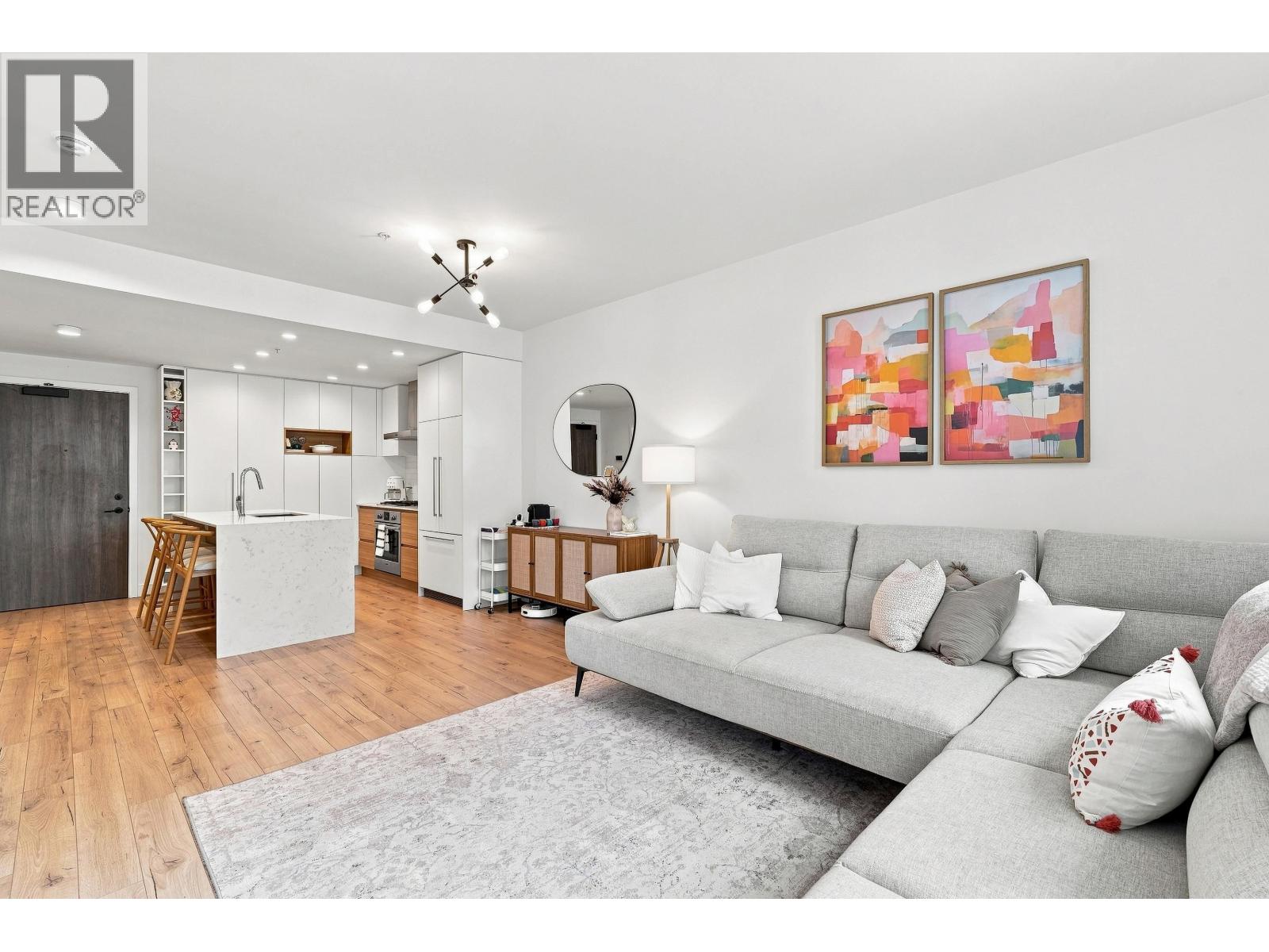 211 3131 Murray Street Property Photo 5