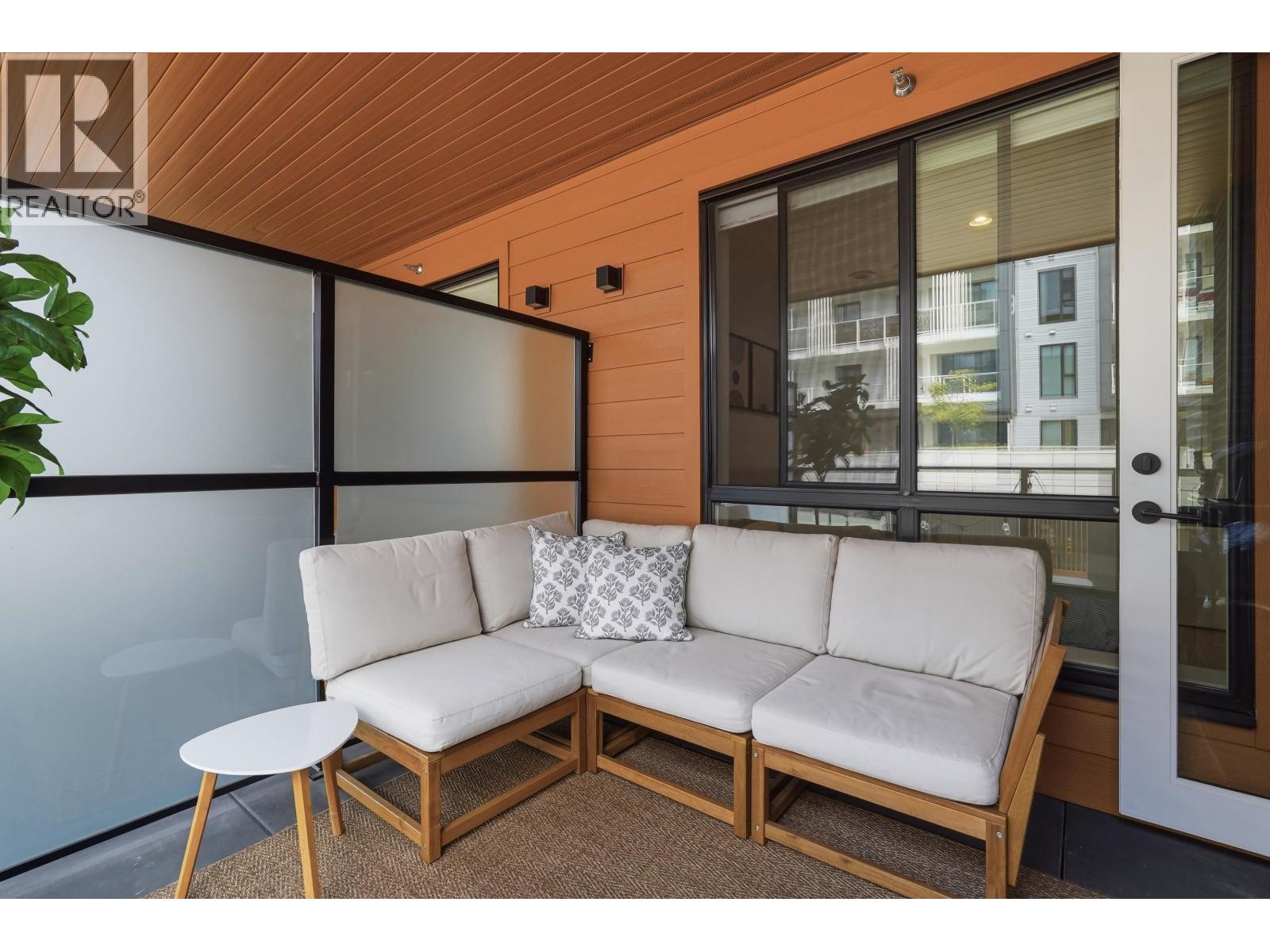 211 3131 Murray Street Property Photo 7