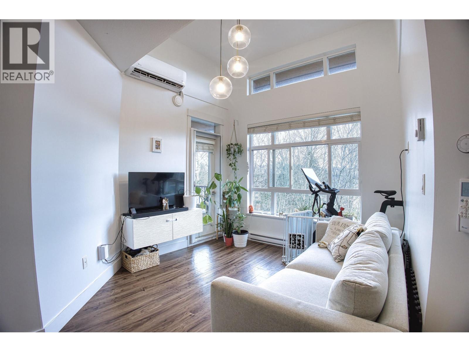611 2465 Wilson Avenue Property Photo 6