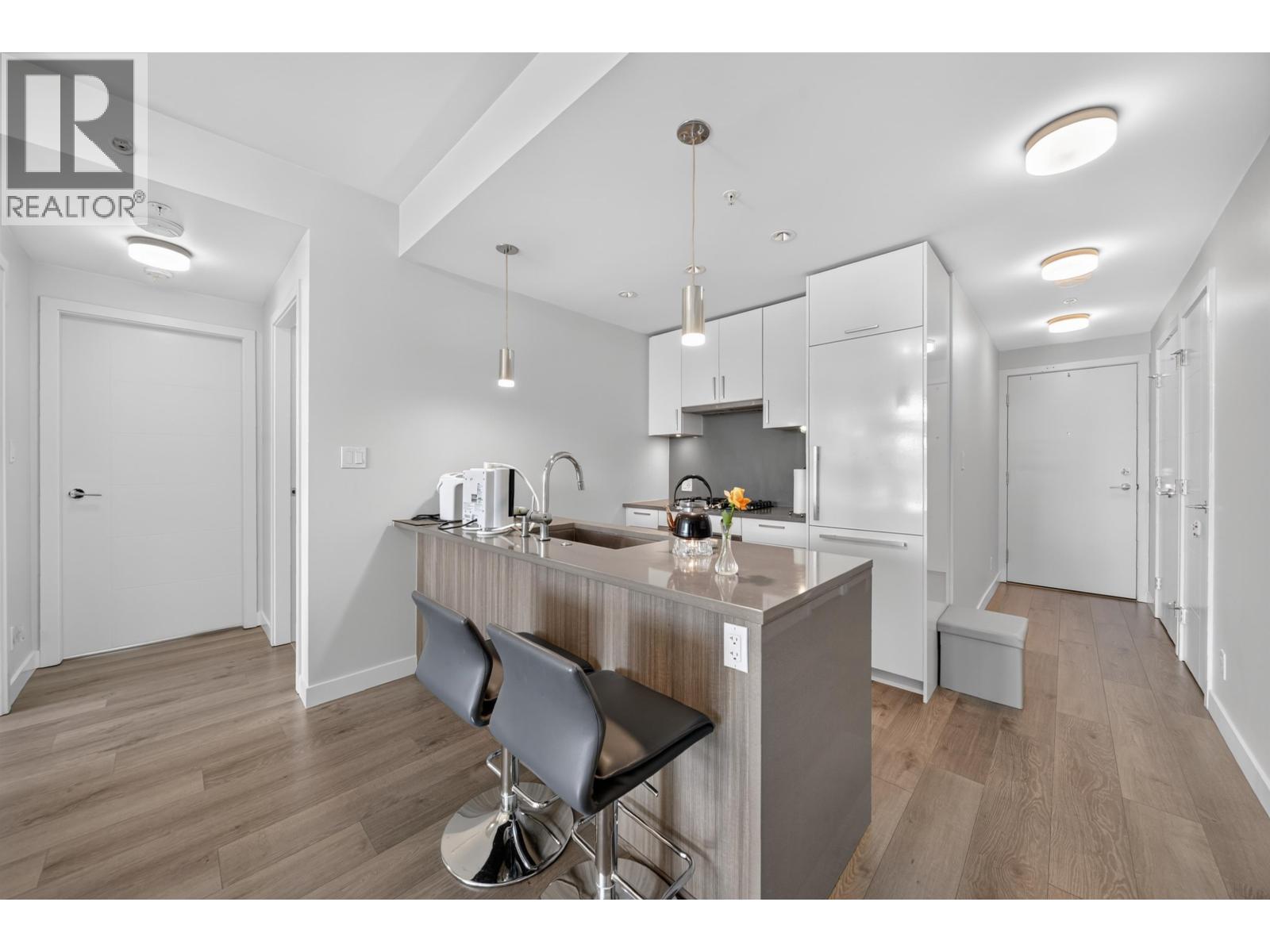 603 5599 Cooney Road Property Photo 14