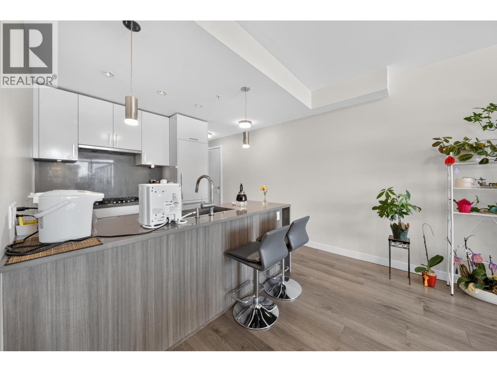 603 5599 Cooney Road Property Photo 16