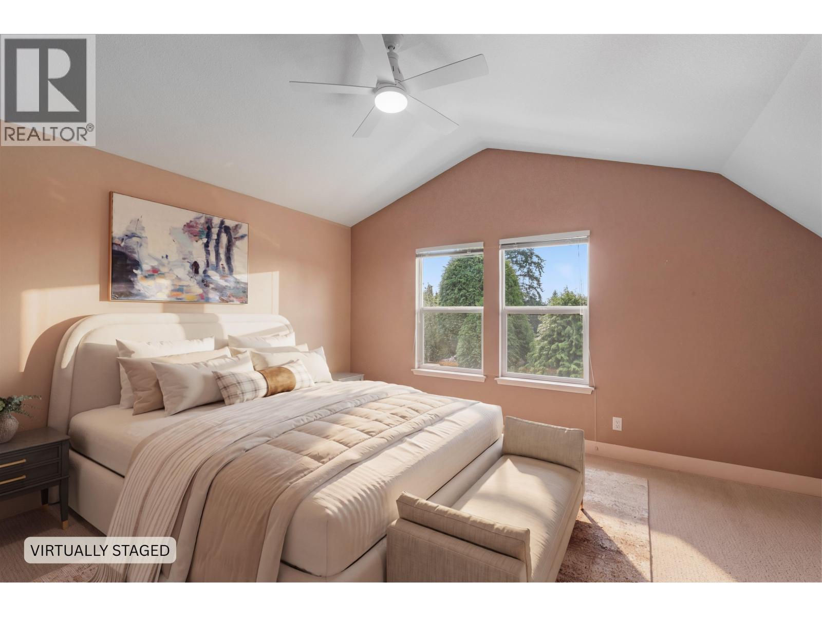 261 E Queens Road Property Photo 11