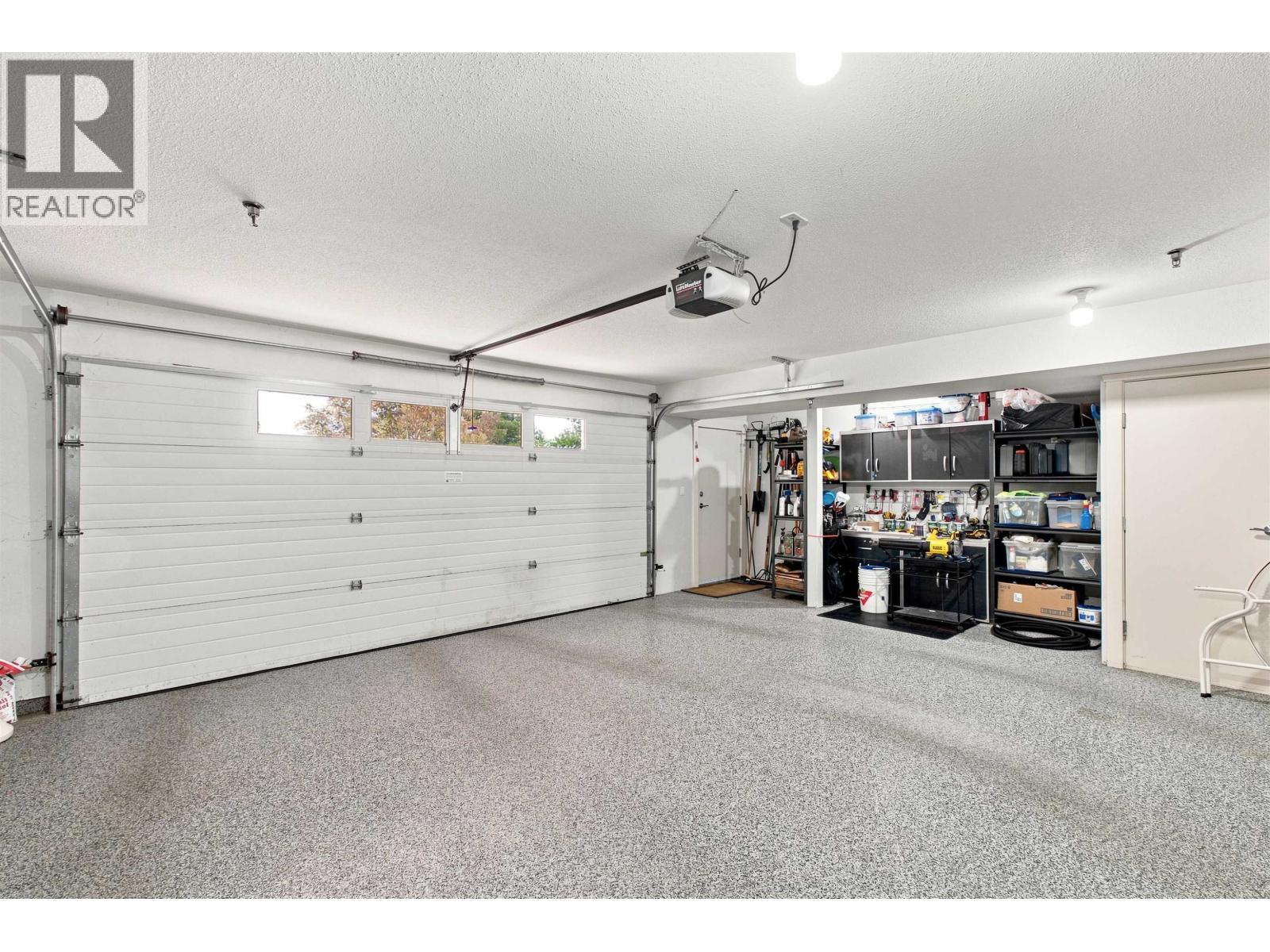 261 E Queens Road Property Photo 23