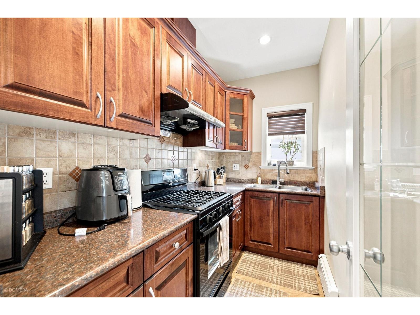 16506 104 Avenue Property Photo 17