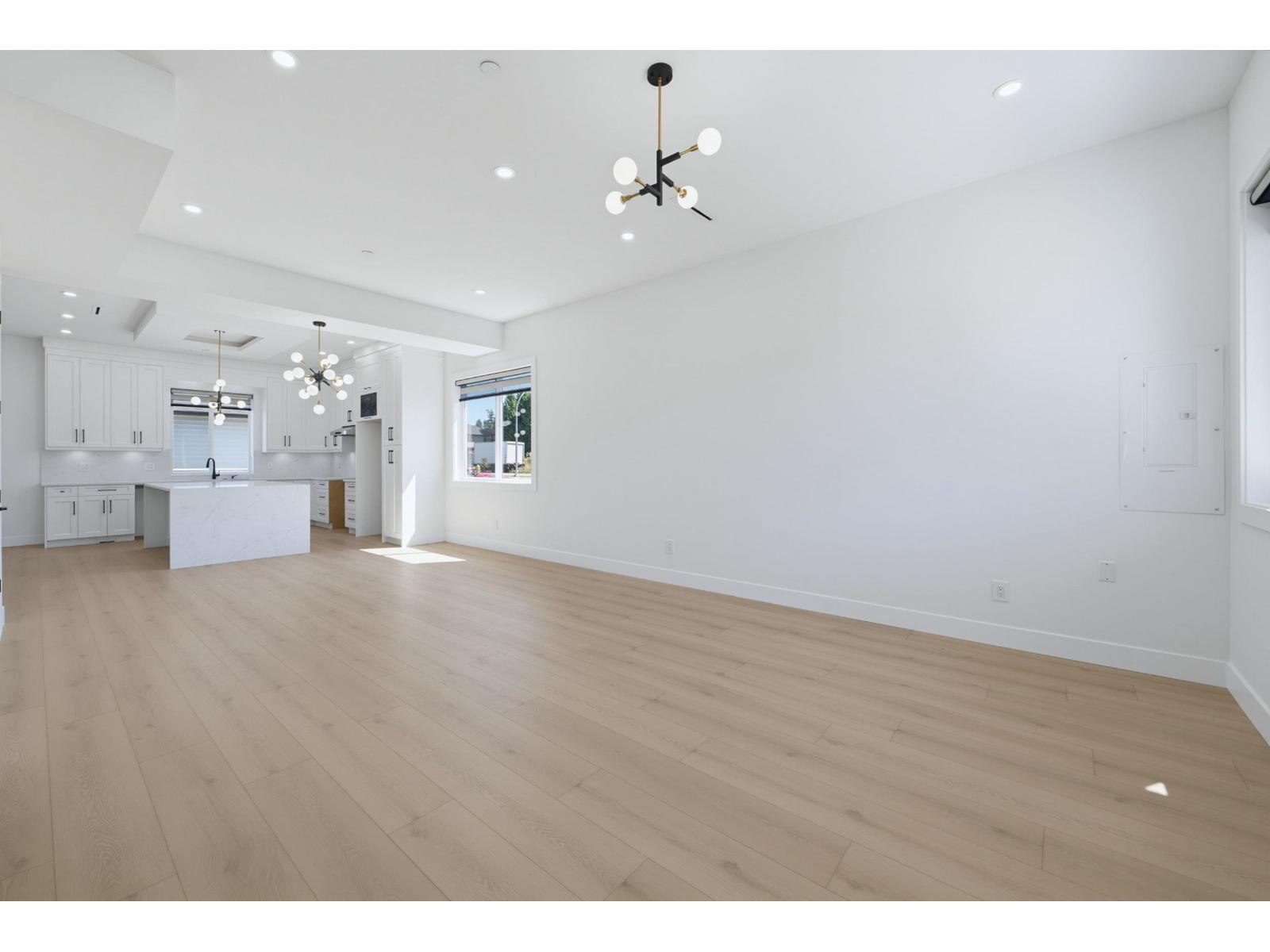 8524 Cedar Street Property Photo 5