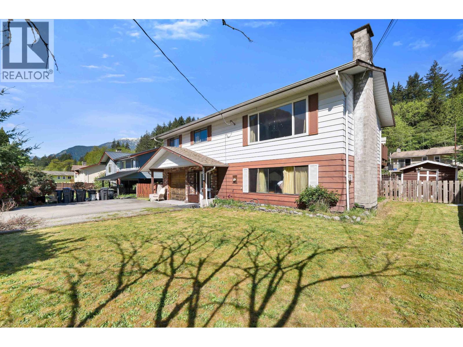 38319 Westway Avenue Property Photo 3