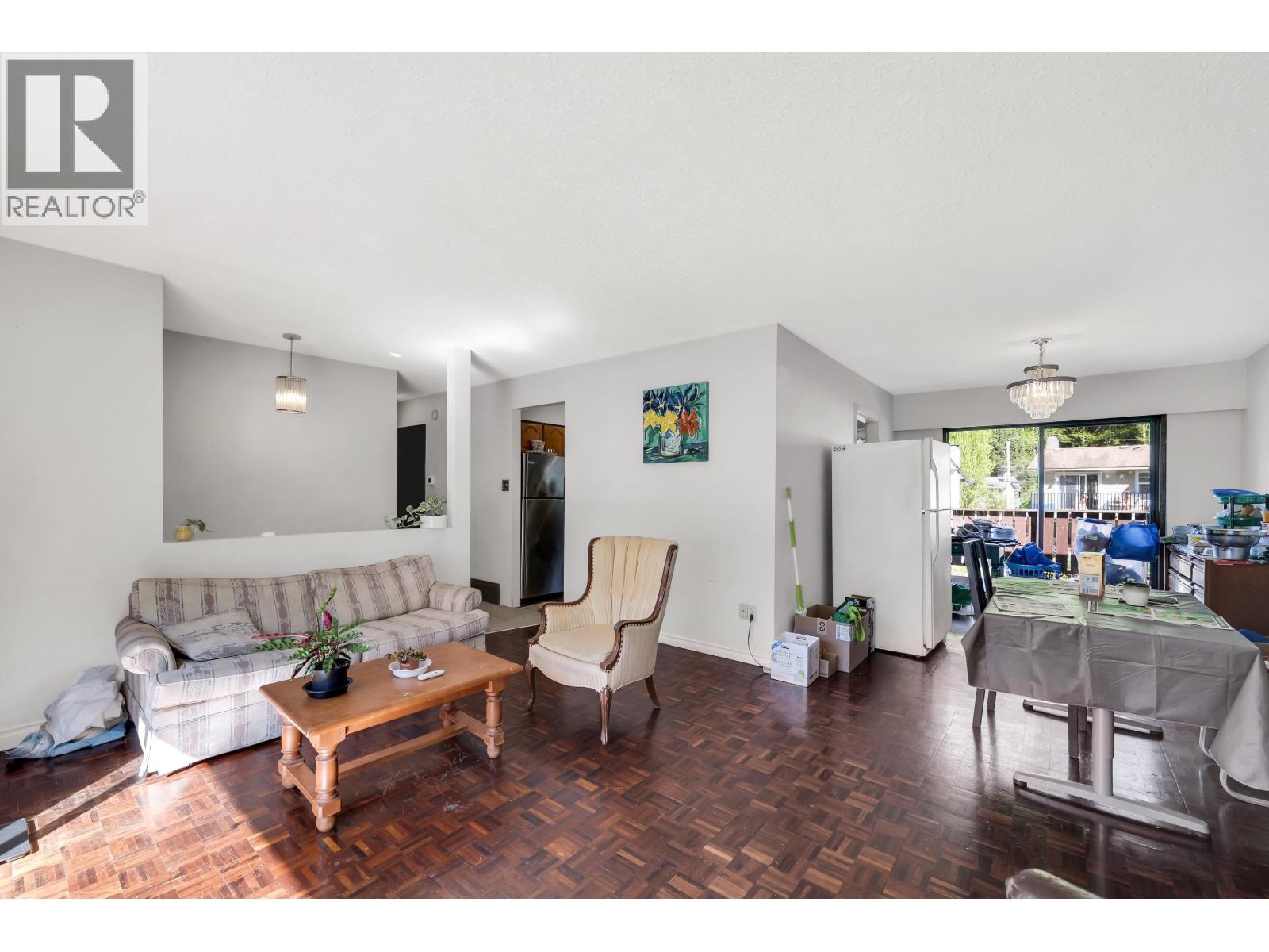 38319 Westway Avenue Property Photo 6