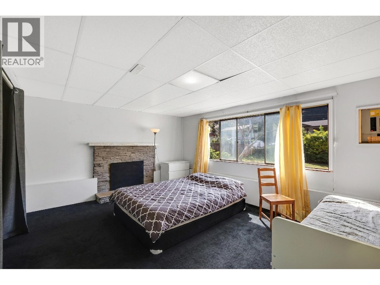 38319 Westway Avenue Property Photo 14