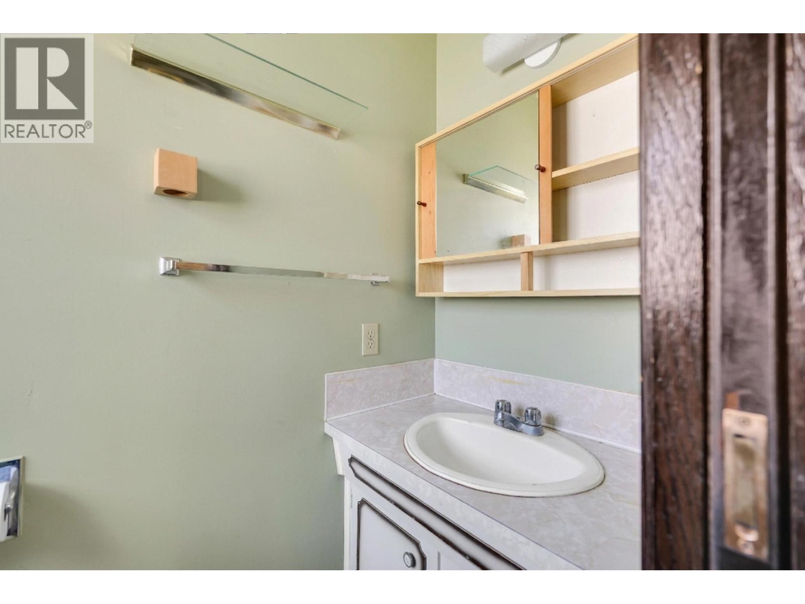 38319 Westway Avenue Property Photo 18