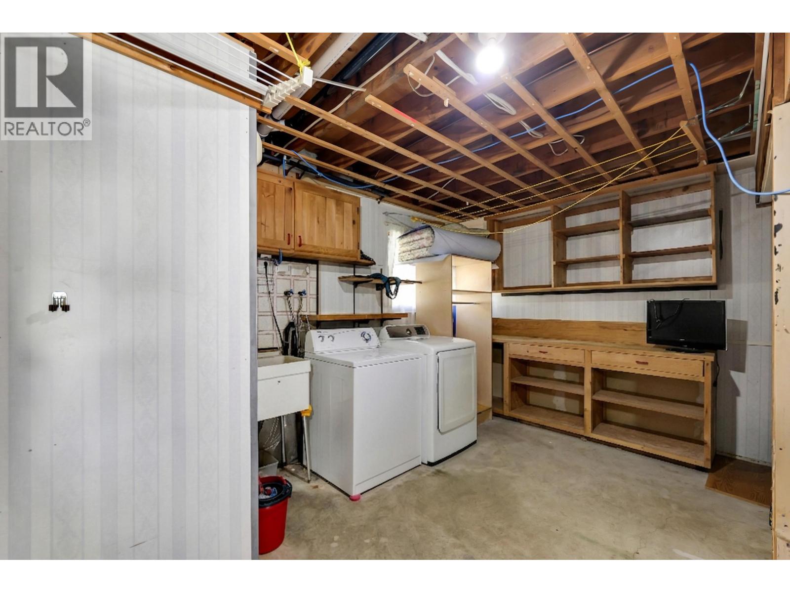 38319 Westway Avenue Property Photo 21