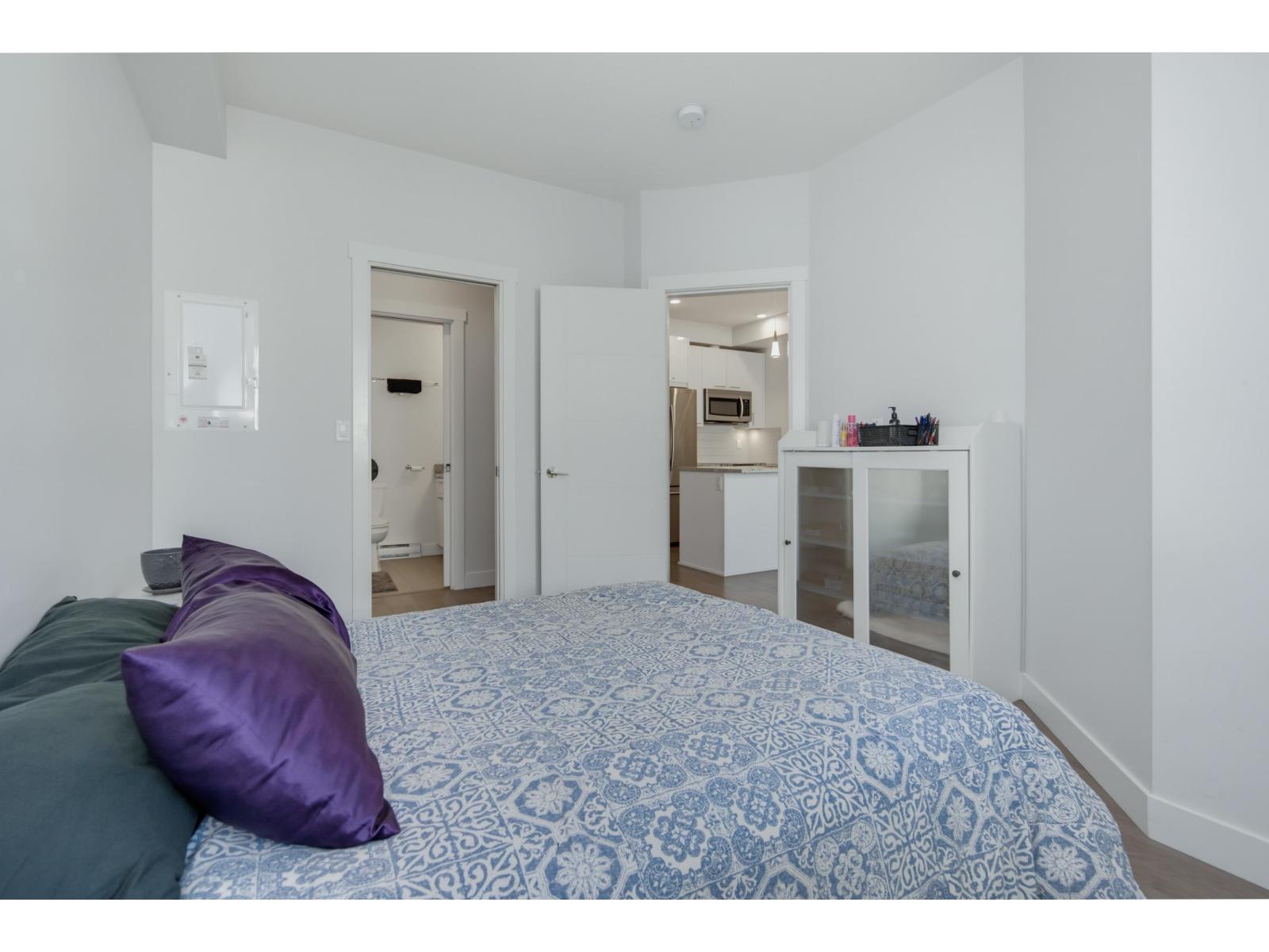 214 20696 Eastleigh Crescent Property Photo 18