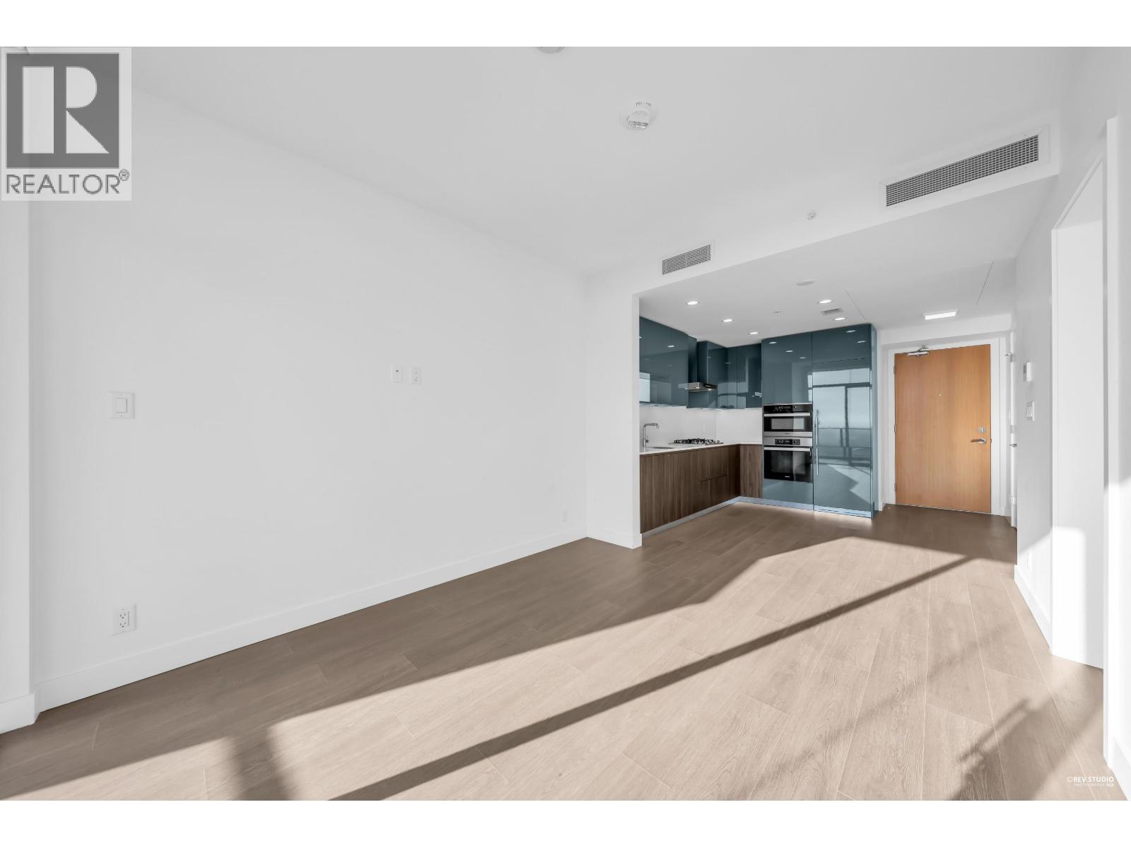 1505 6511 Sussex Avenue Property Photo 13
