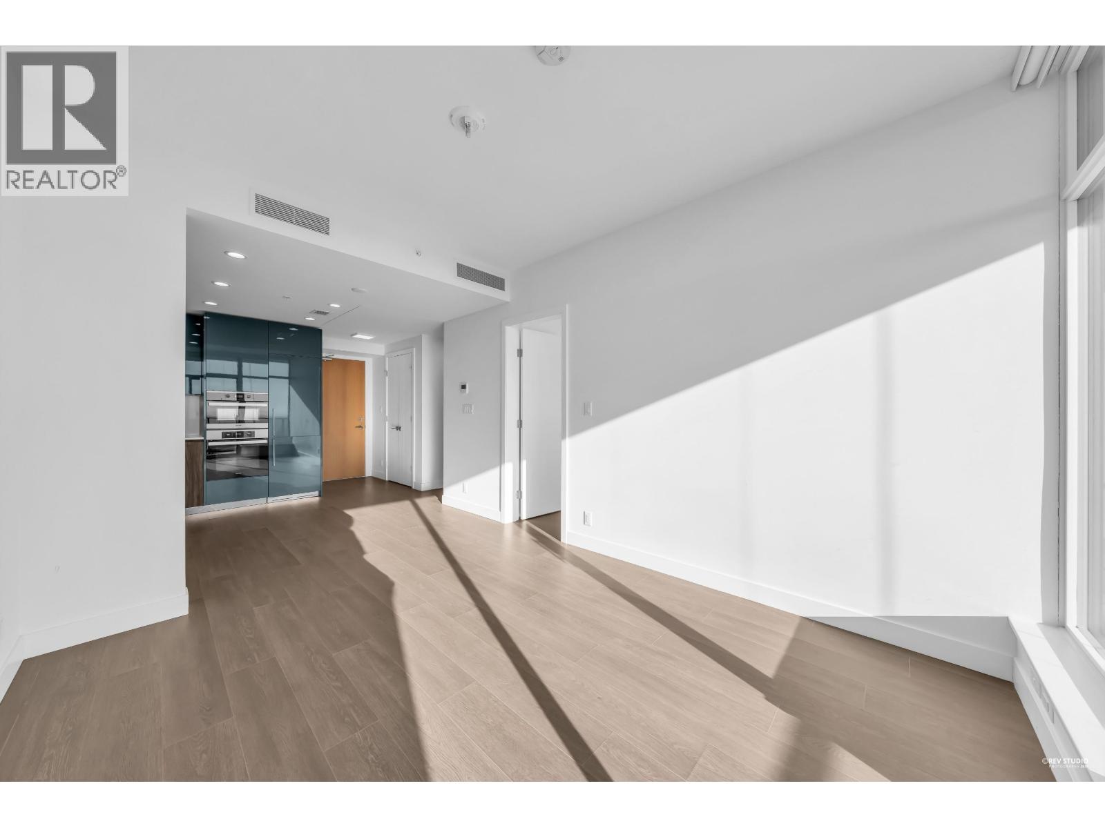 1505 6511 Sussex Avenue Property Photo 15