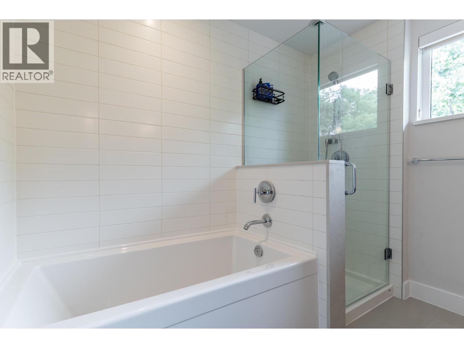 5510 Oak Street Property Photo 15