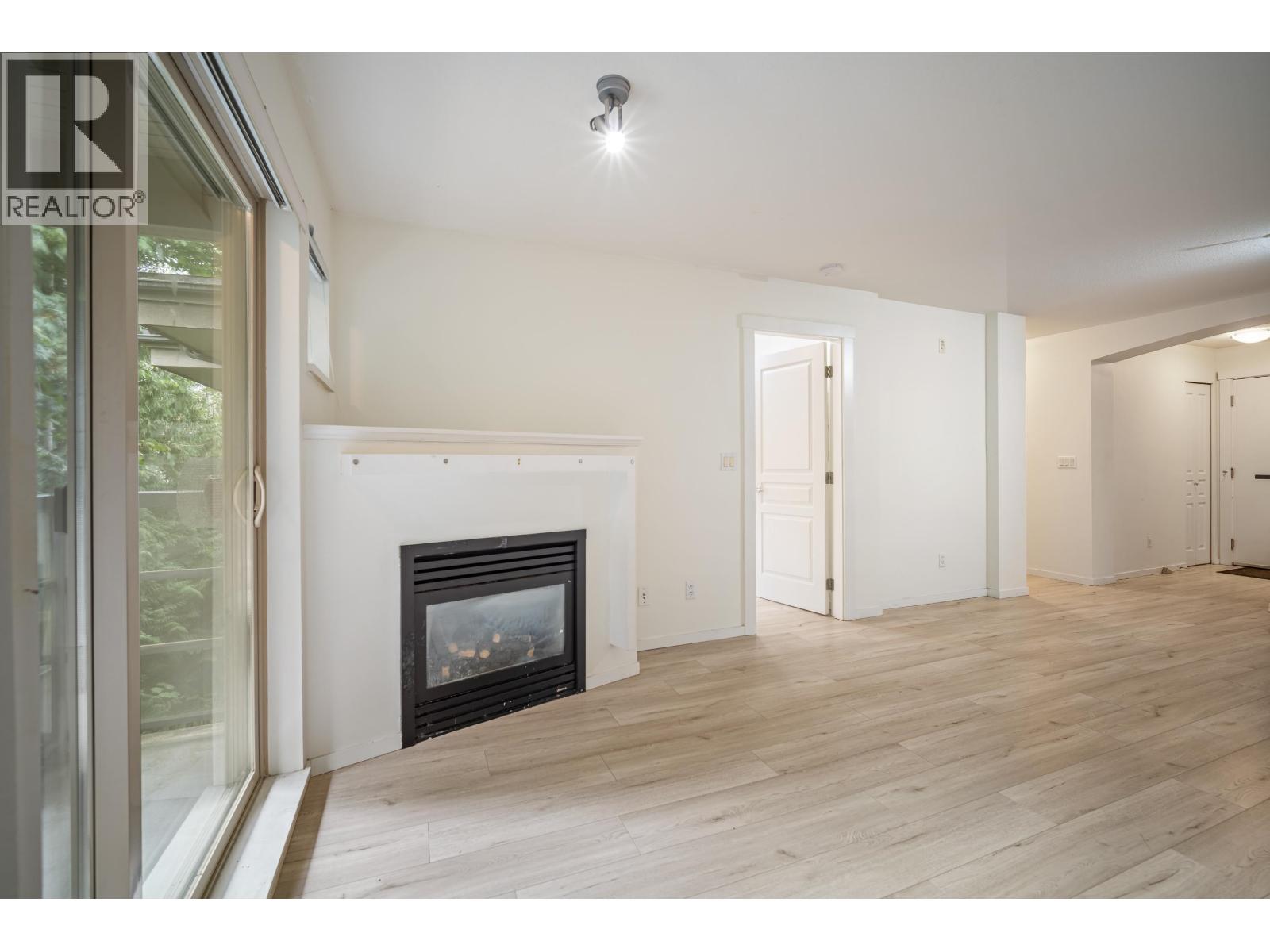 408 9319 University Crescent Property Photo 13