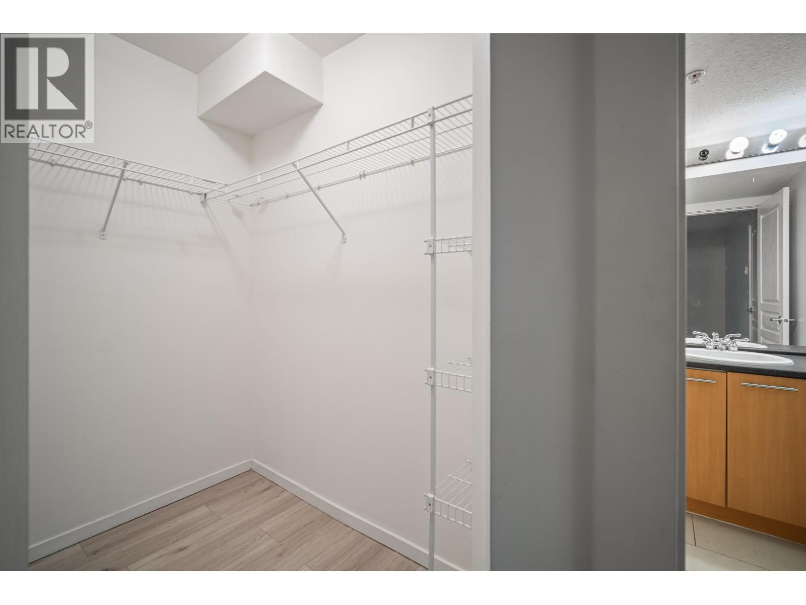 408 9319 University Crescent Property Photo 16
