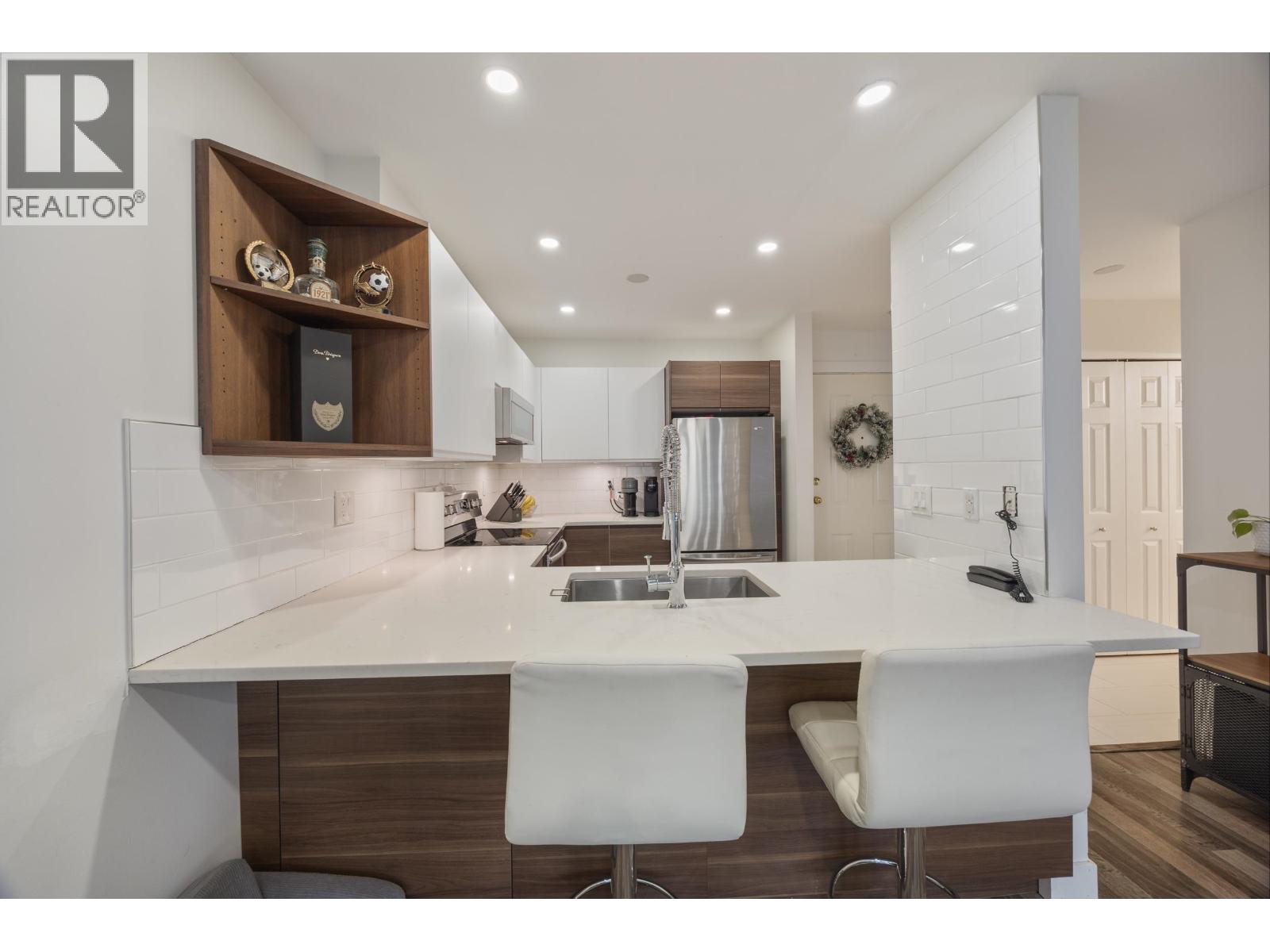 205 7465 Sandborne Avenue Property Photo 9
