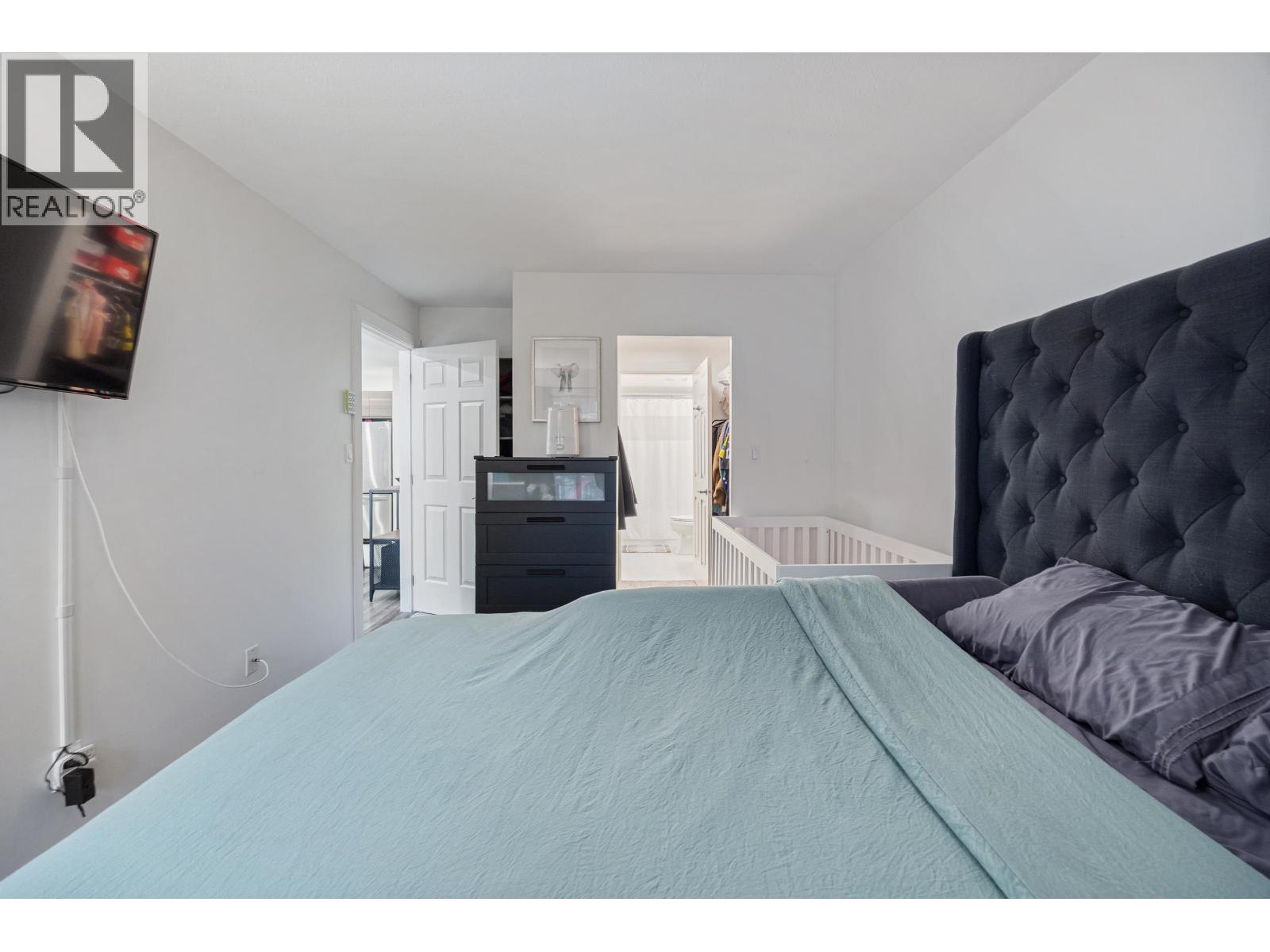 205 7465 Sandborne Avenue Property Photo 15