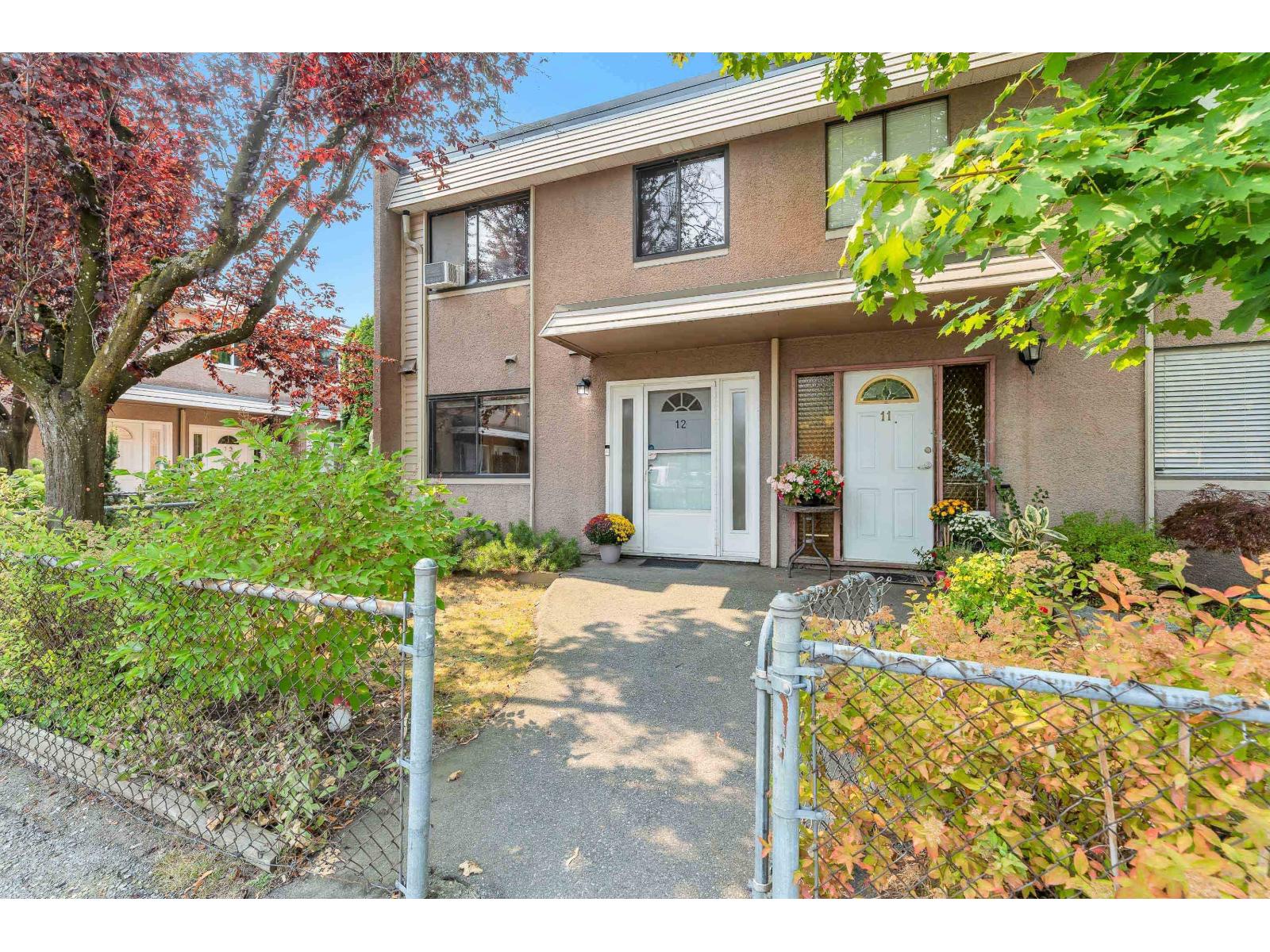 12 27090 32 AVENUE