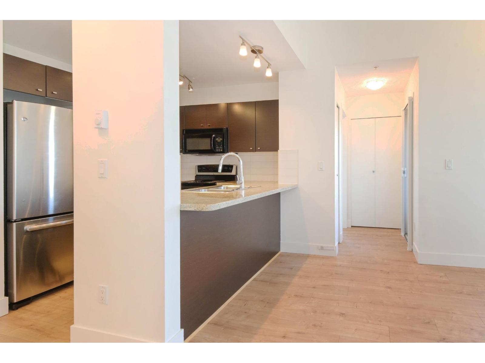 411 6815 188 Street Property Photo 9