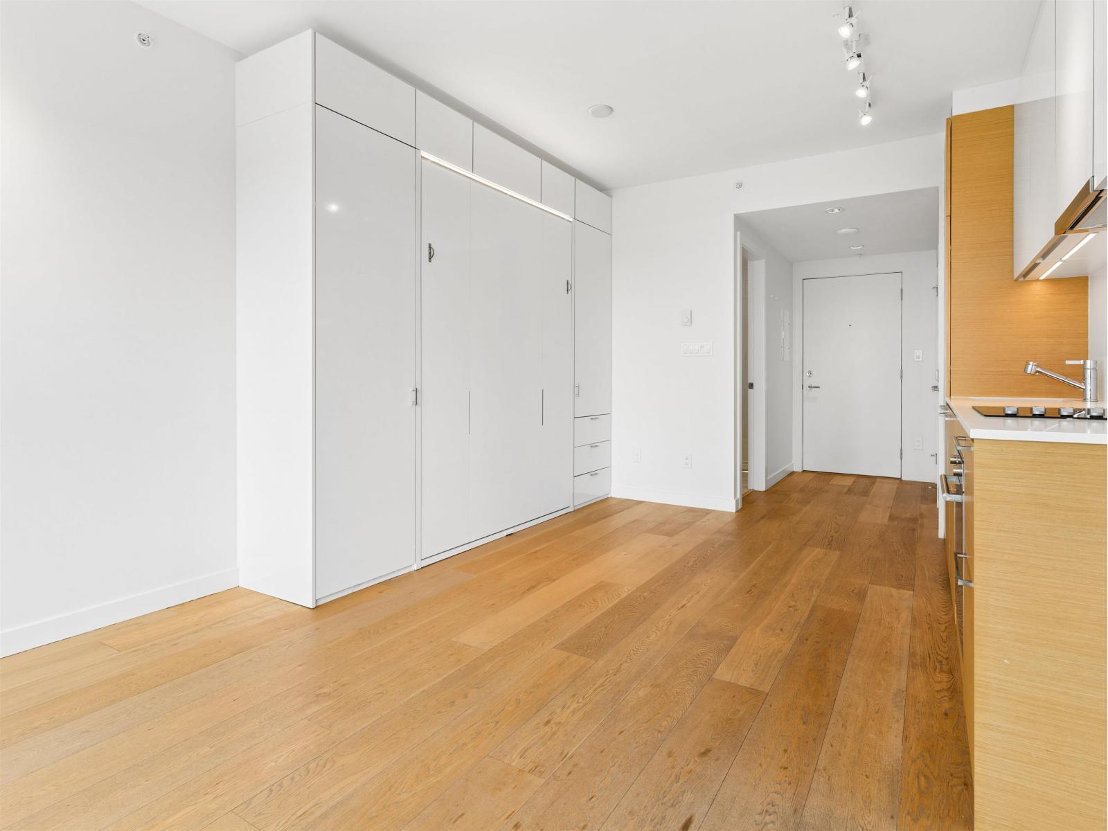 1903 13438 Central Avenue Property Photo 7