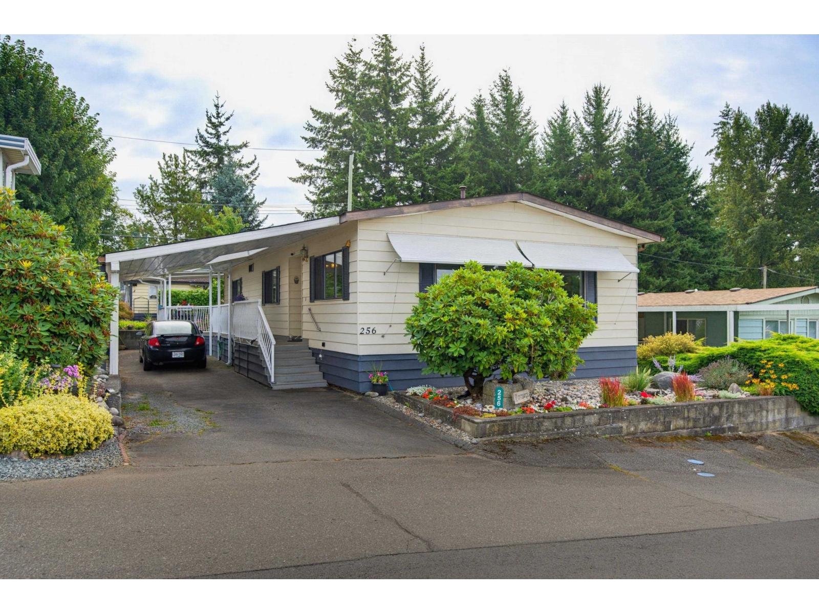 256 27111 0 Avenue Property Photo 1