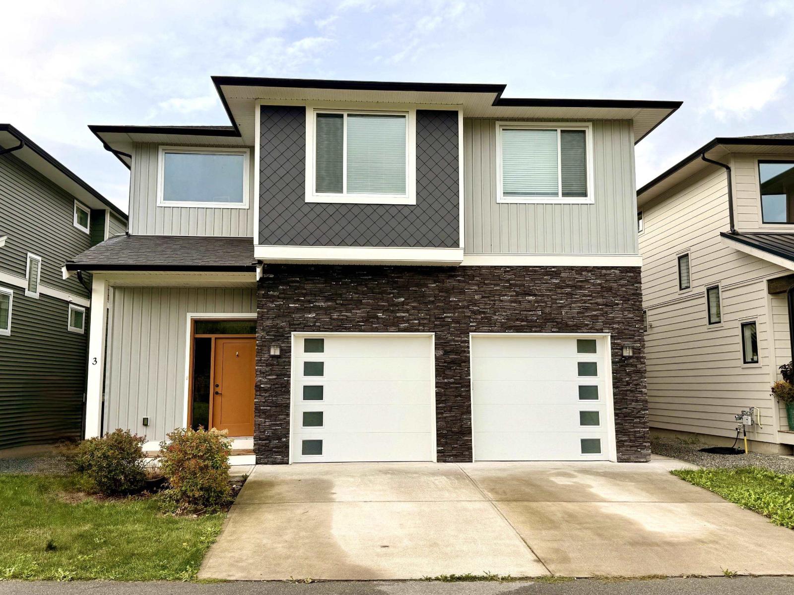 1871 Agassiz Avenue #3 Property Photo 1