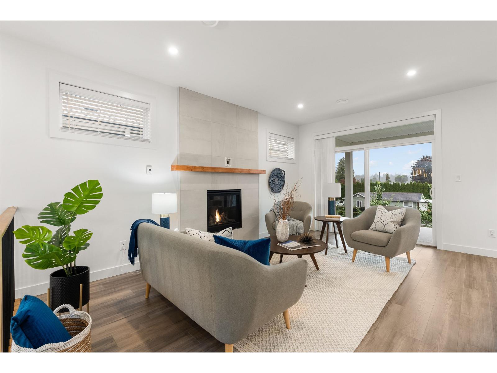 1871 Agassiz Avenue #3 Property Photo 6