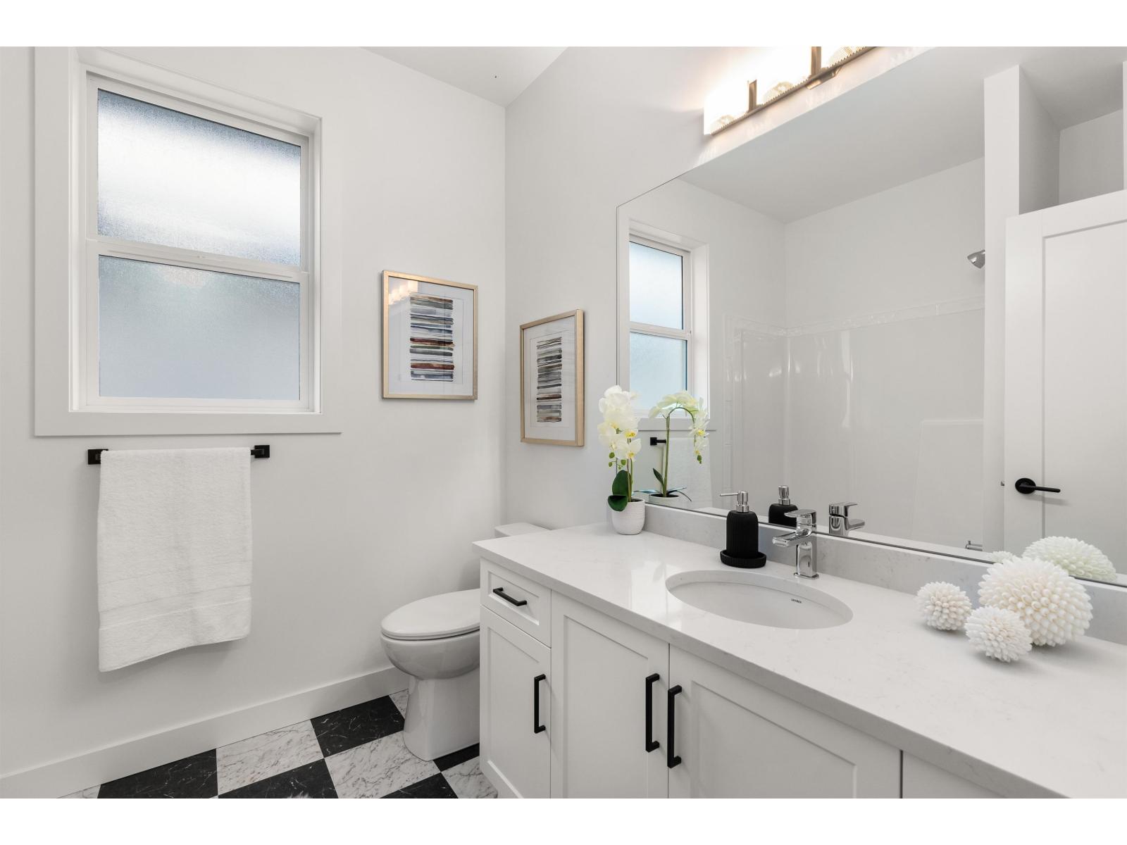 1871 Agassiz Avenue #3 Property Photo 13