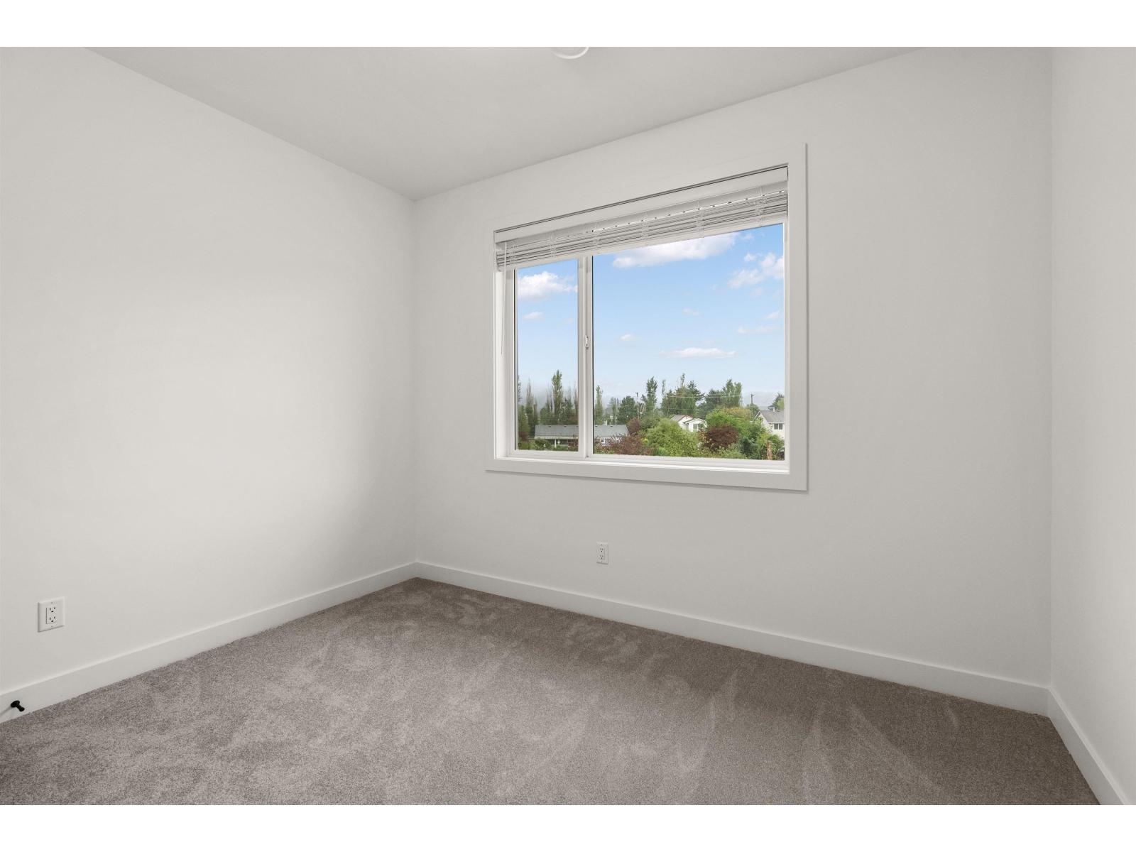 1871 Agassiz Avenue #3 Property Photo 15