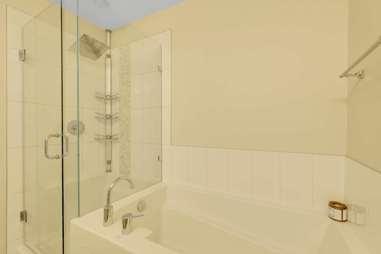 2472 164 Street Property Photo 25
