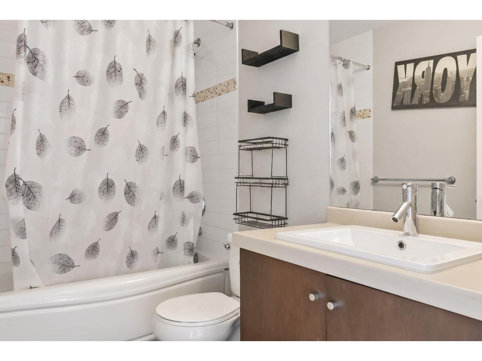 40 6895 188 Street Property Photo 24