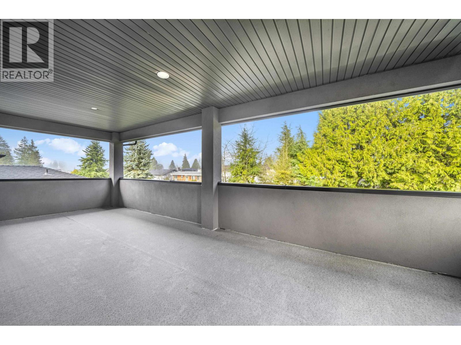 1211 Foster Avenue Property Photo 14