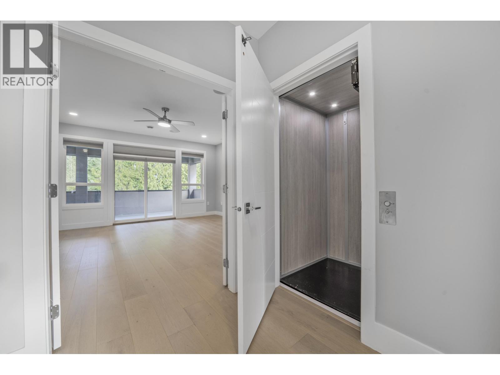 1211 Foster Avenue Property Photo 15