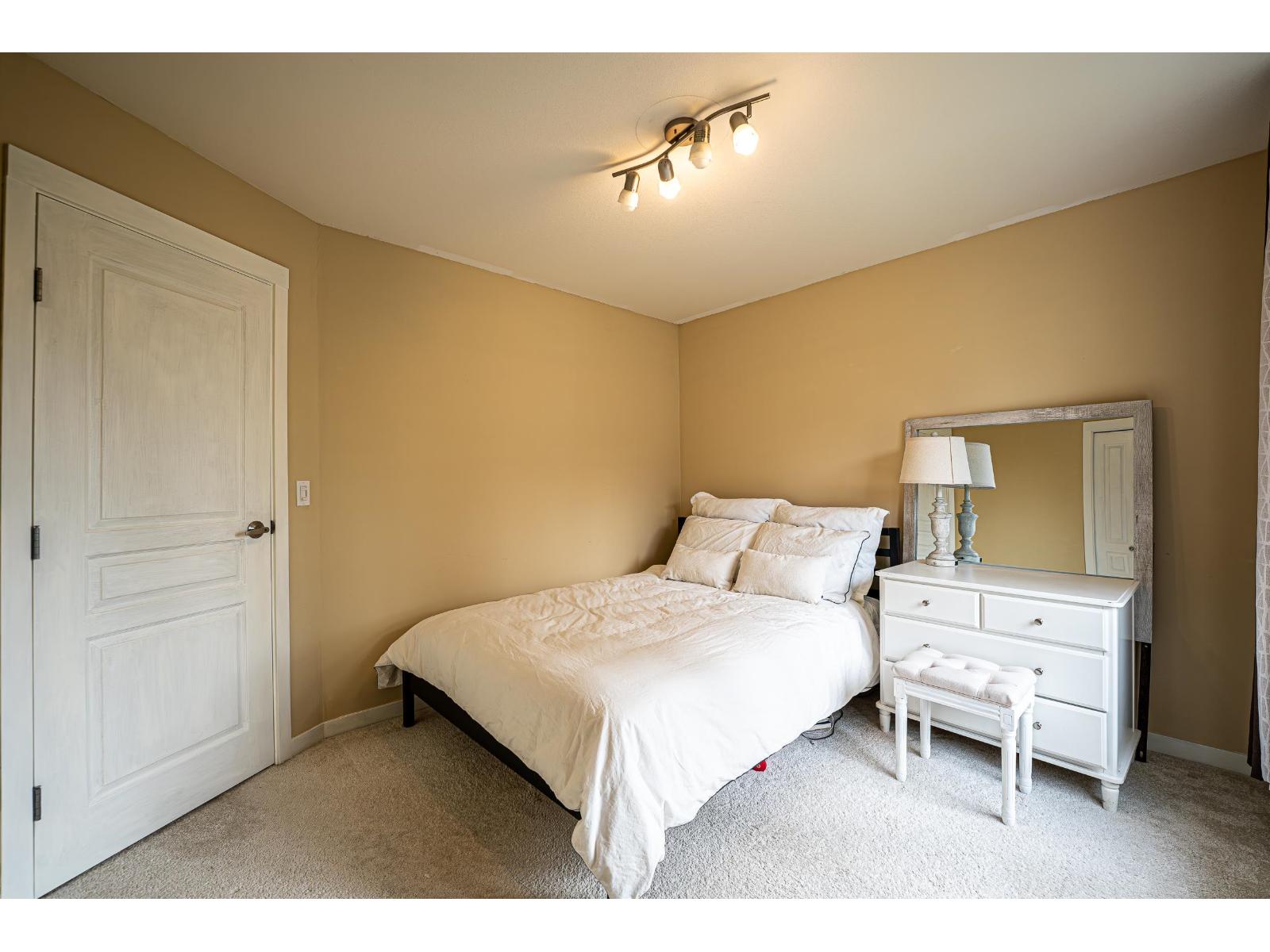 54 8383 159 Street Property Photo 23