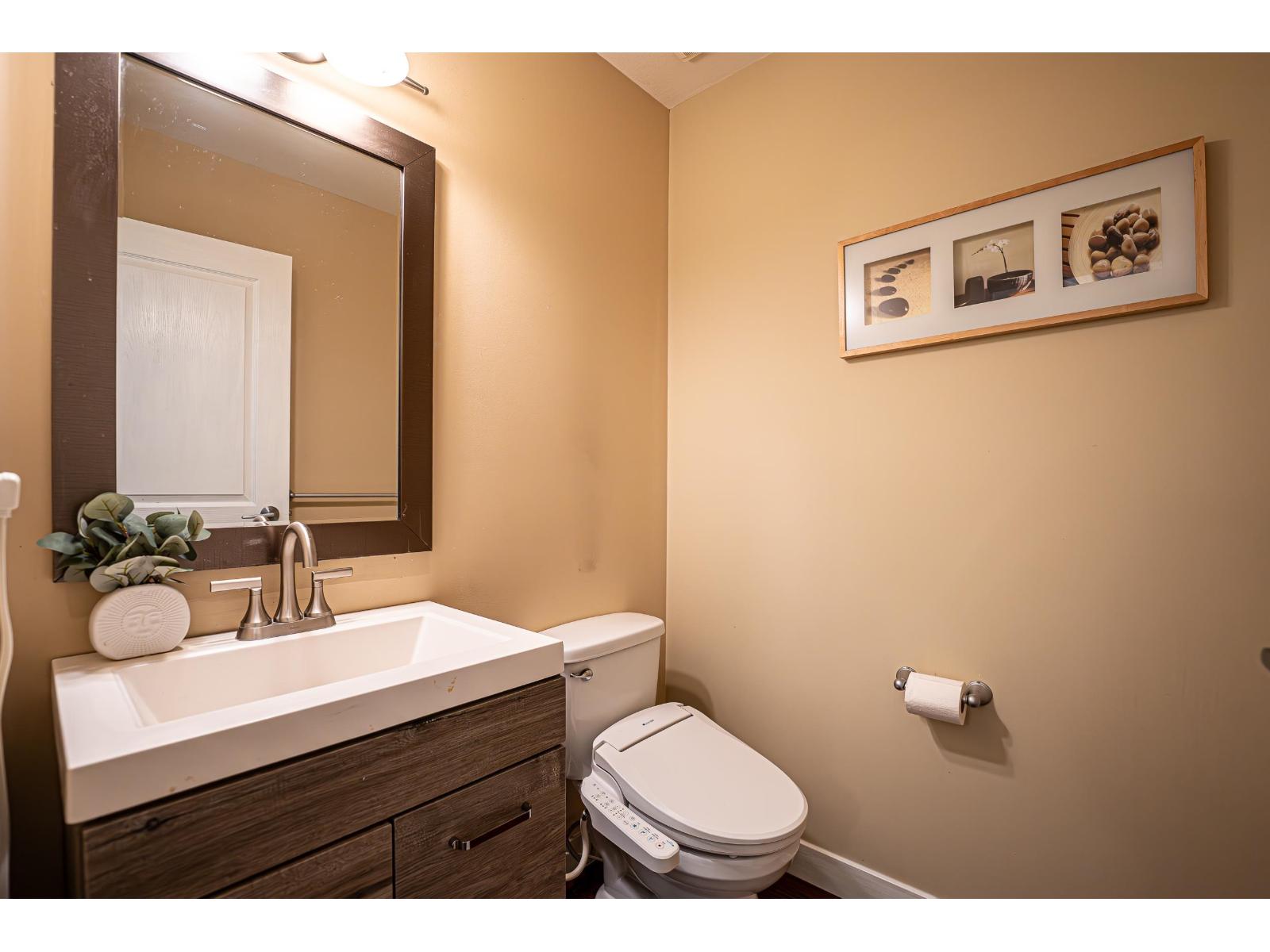 54 8383 159 Street Property Photo 25
