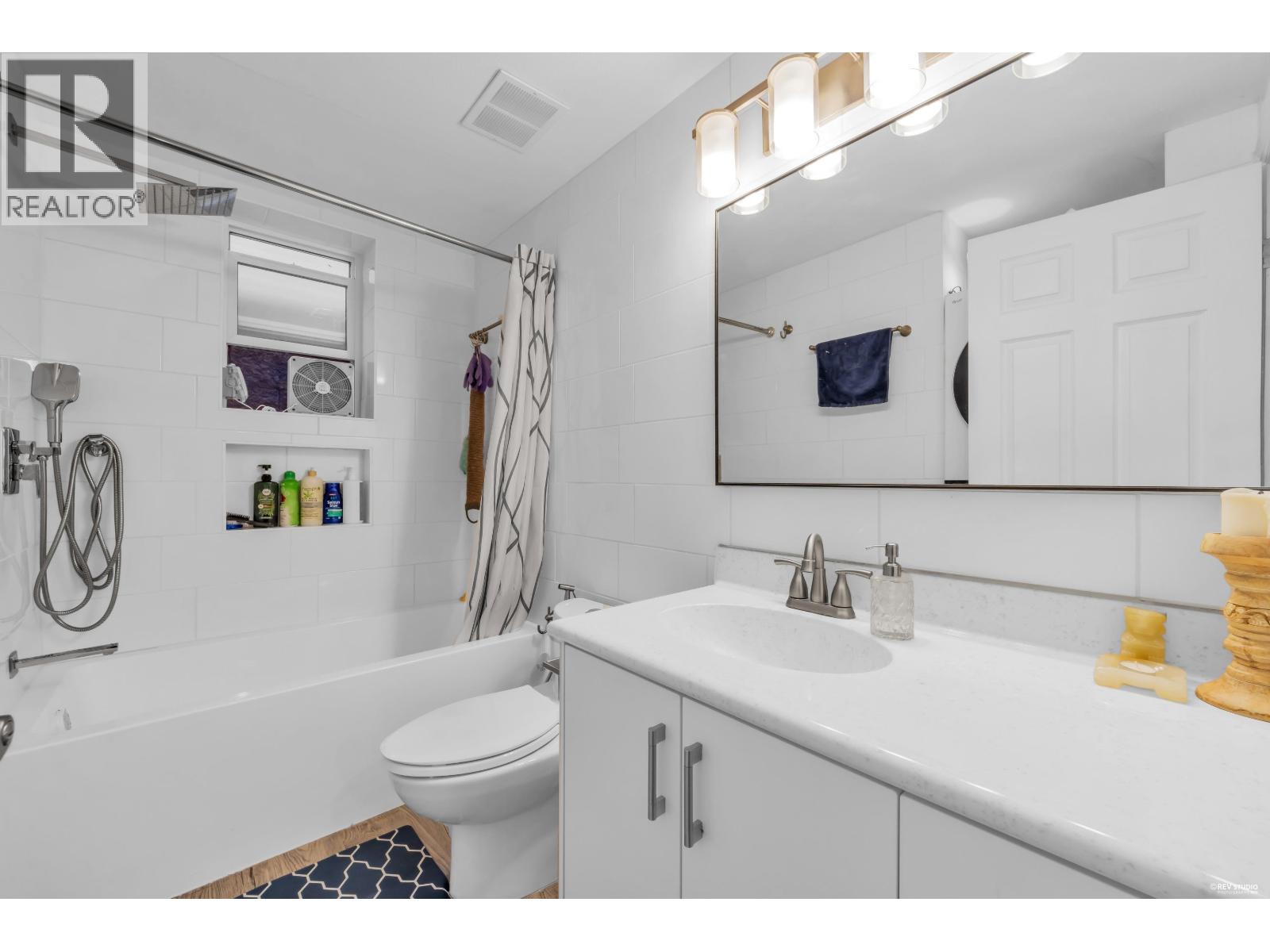 2322 Lawson Avenue Property Photo 38