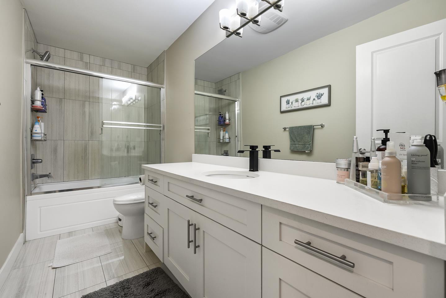 6470 130 Street Property Photo 24