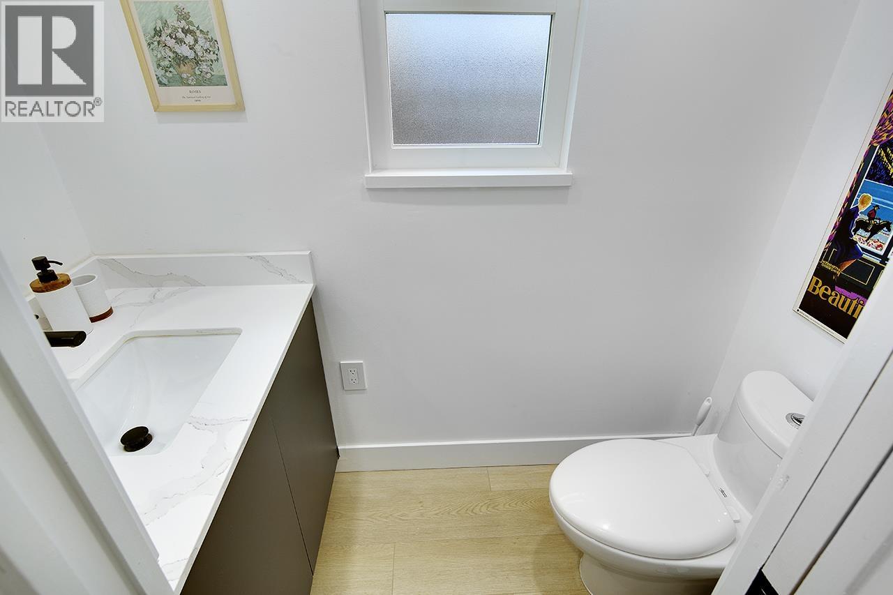 2977 W 6th Avenue Property Photo 24