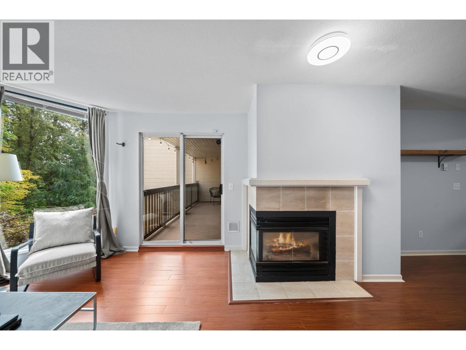 401 22233 River Road Property Photo 3