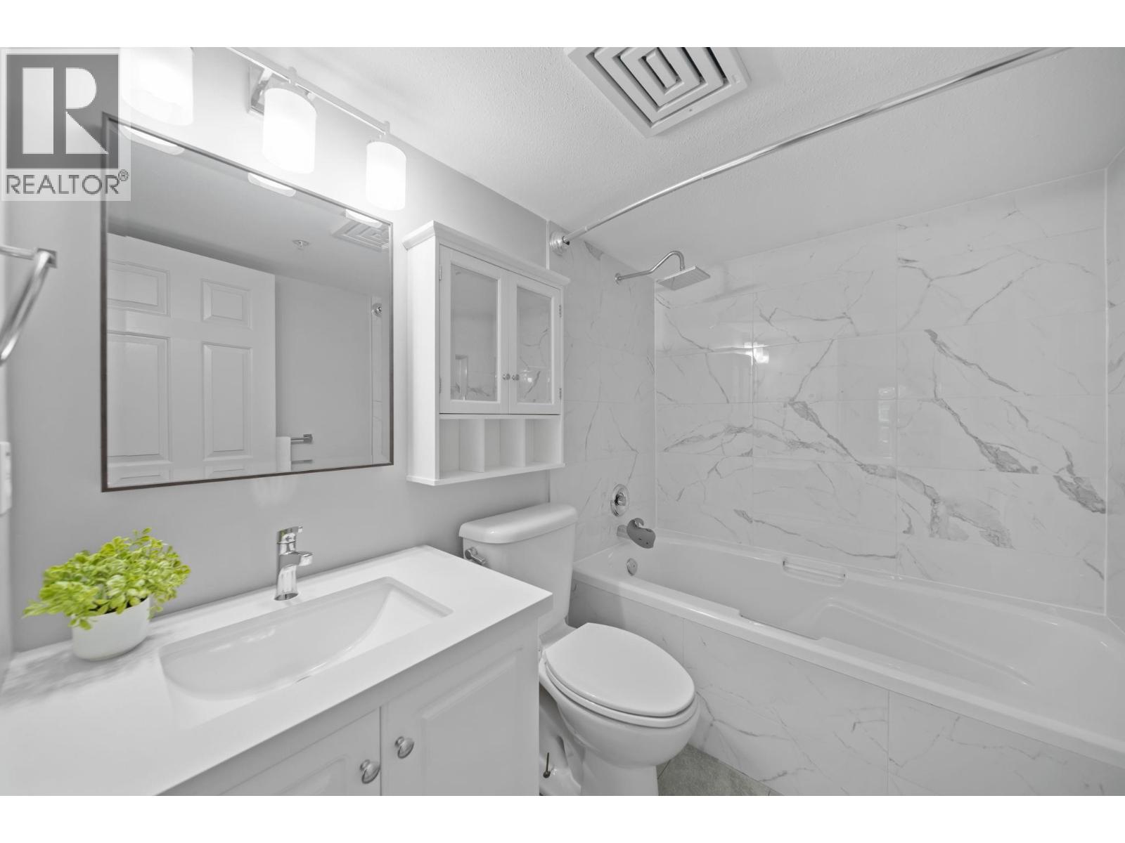 401 22233 River Road Property Photo 17