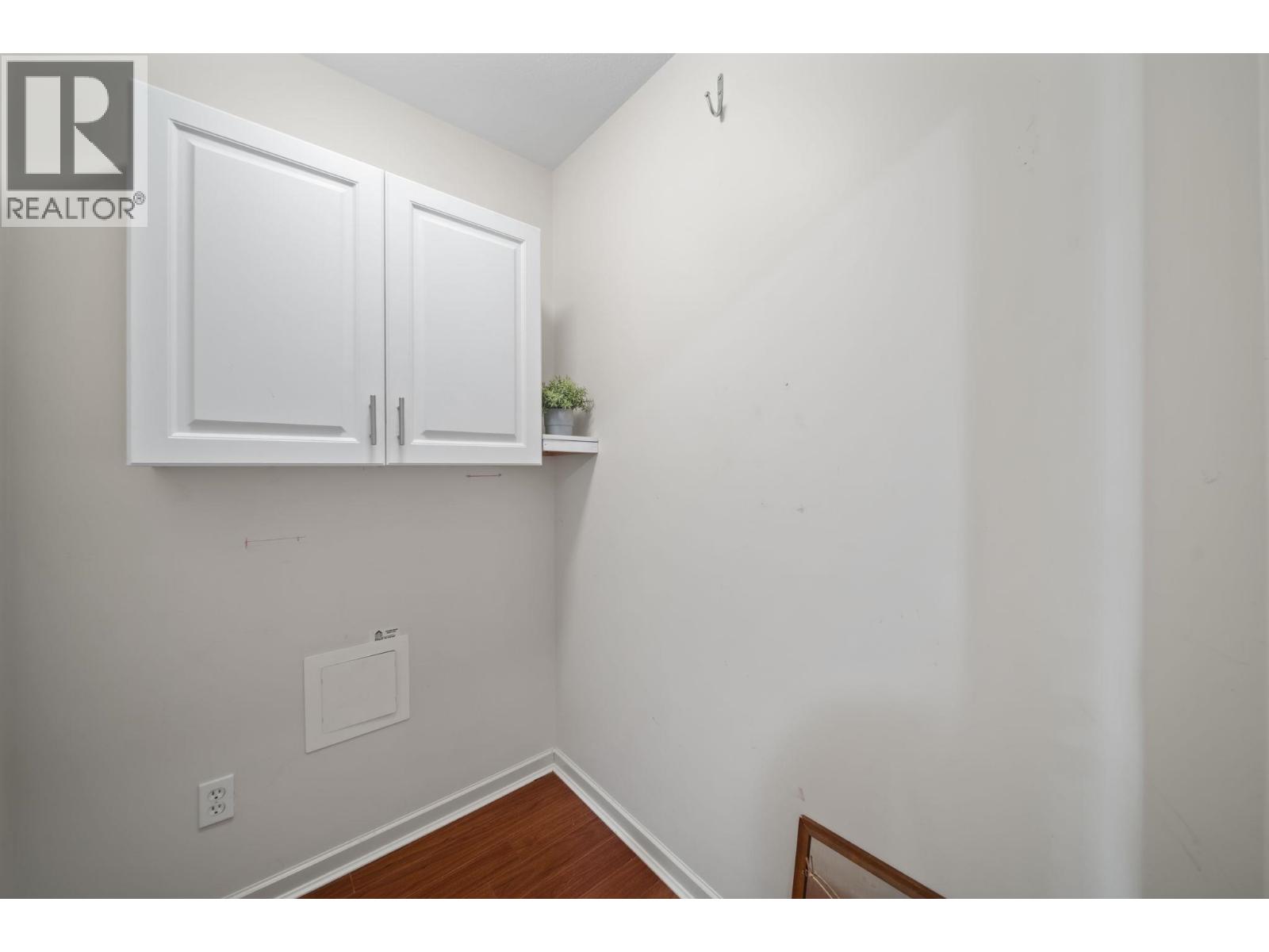 401 22233 River Road Property Photo 29