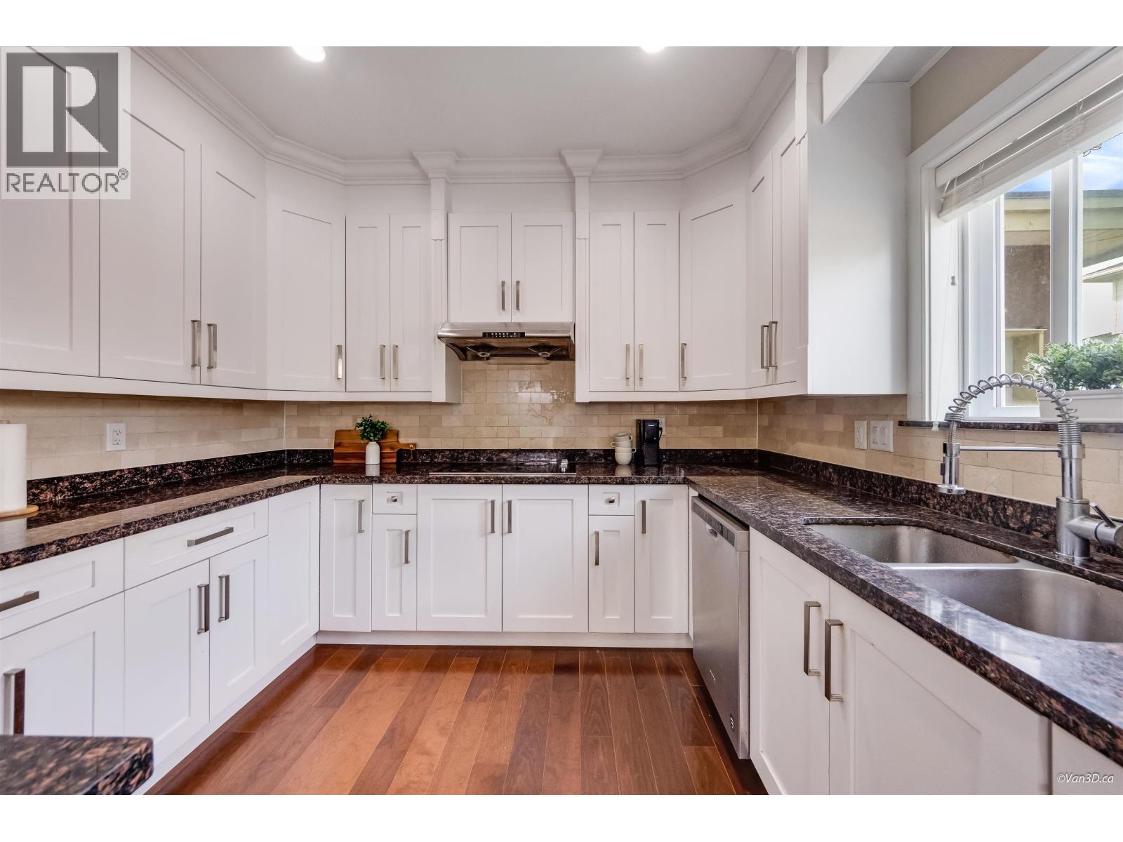 6643 Imperial Street Property Photo 5